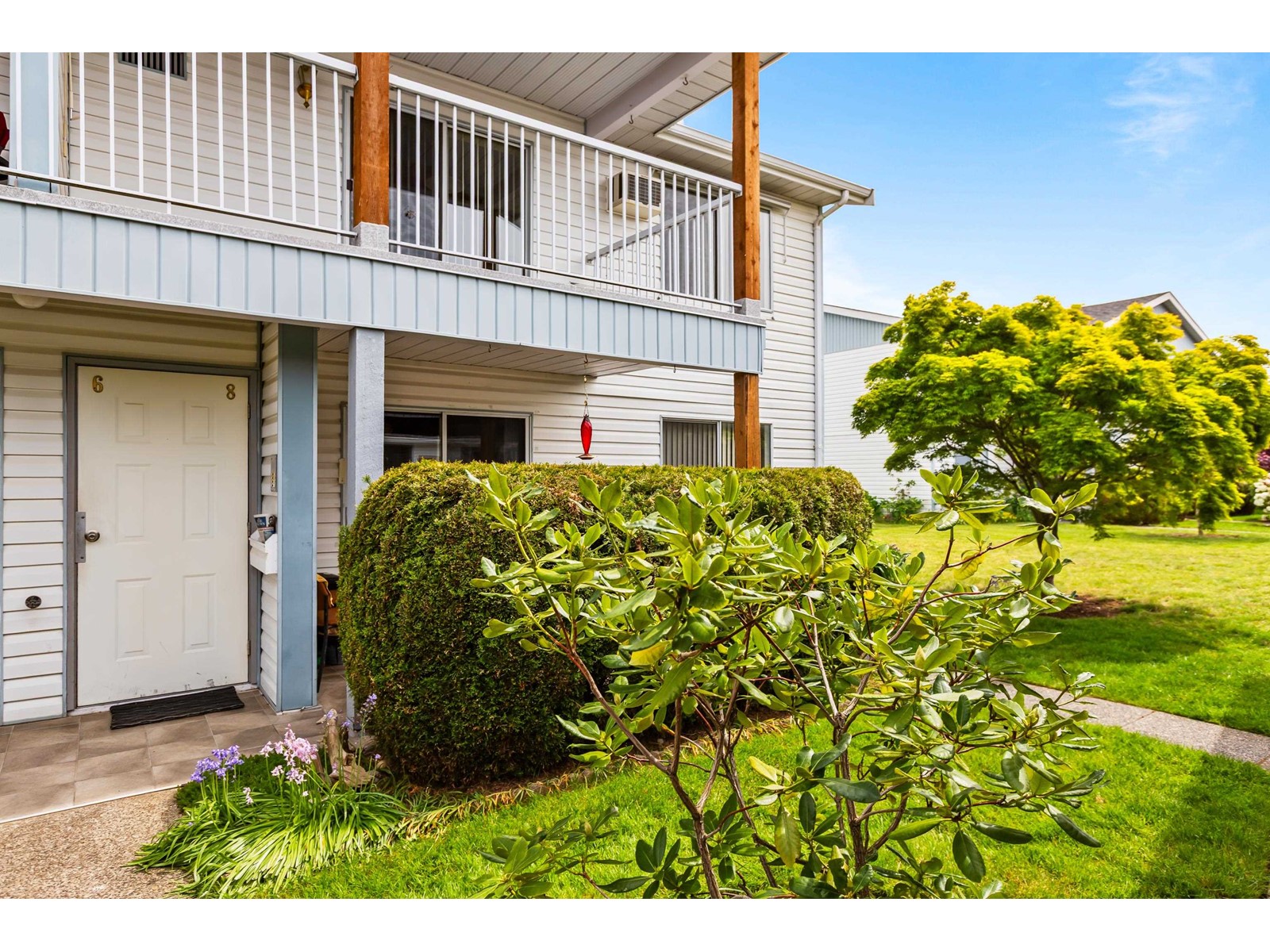 32691 Garibaldi Drive Unit 8, Abbotsford, BC V2T 5T7
