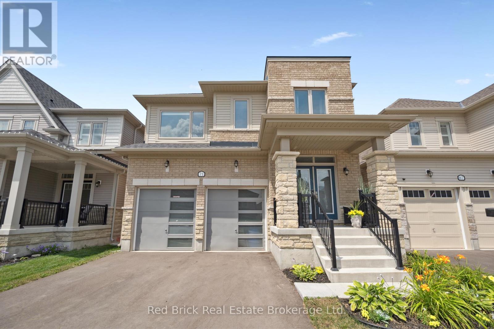 71 Harpin Way W, Centre Wellington Fergus, ON N1M 0H8