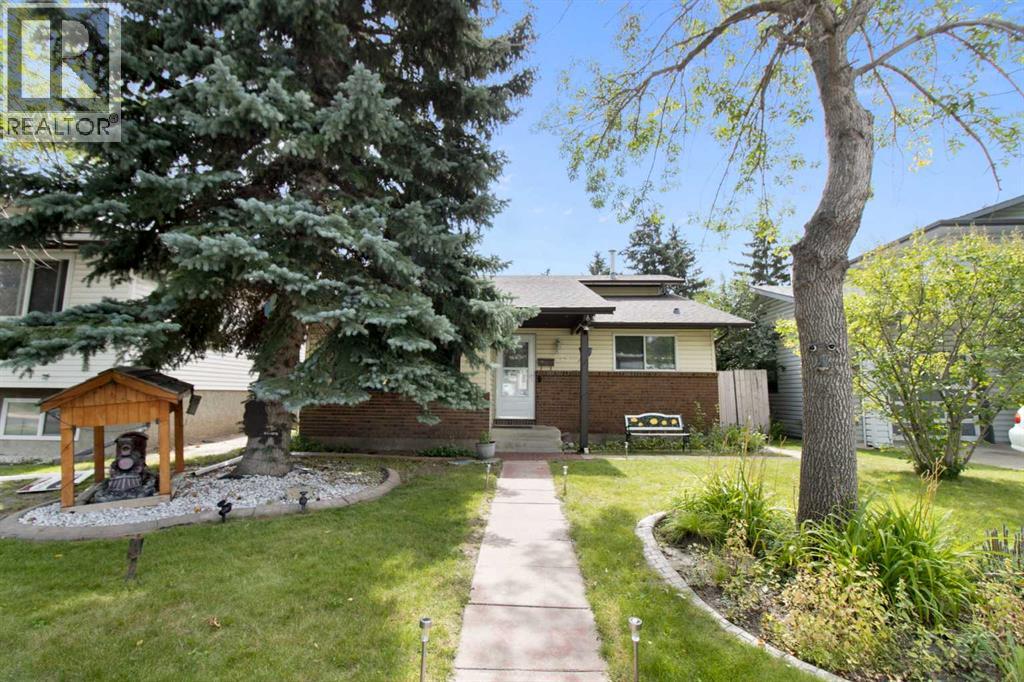 79 Templegreen Dr NE, Calgary, AB T1Y 4Z1