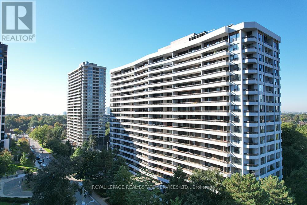 804 100 Quebec Ave, Toronto, ON M6P 4B8