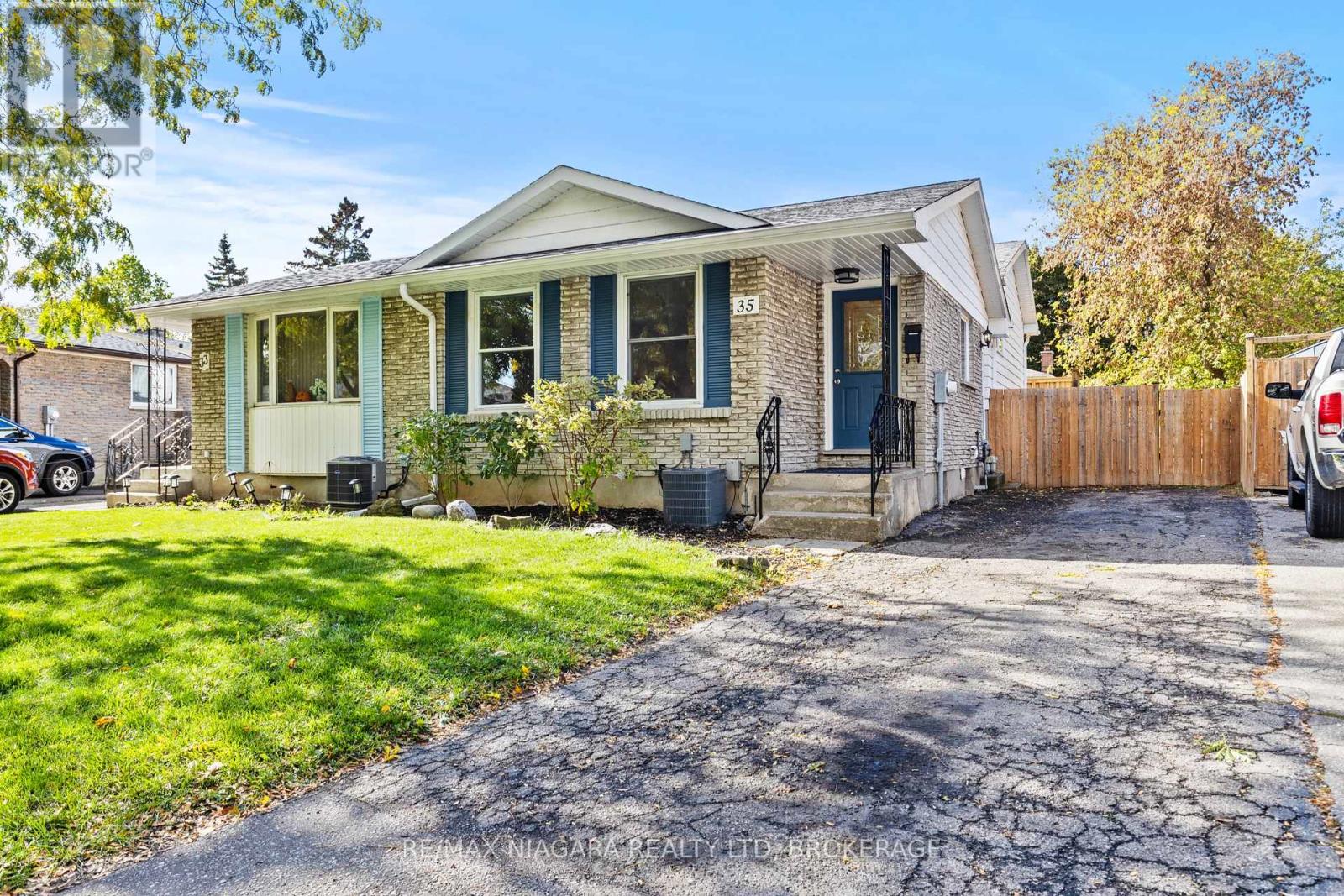 35 Lafayette Dr, St. Catharines, ON L2N 6C1