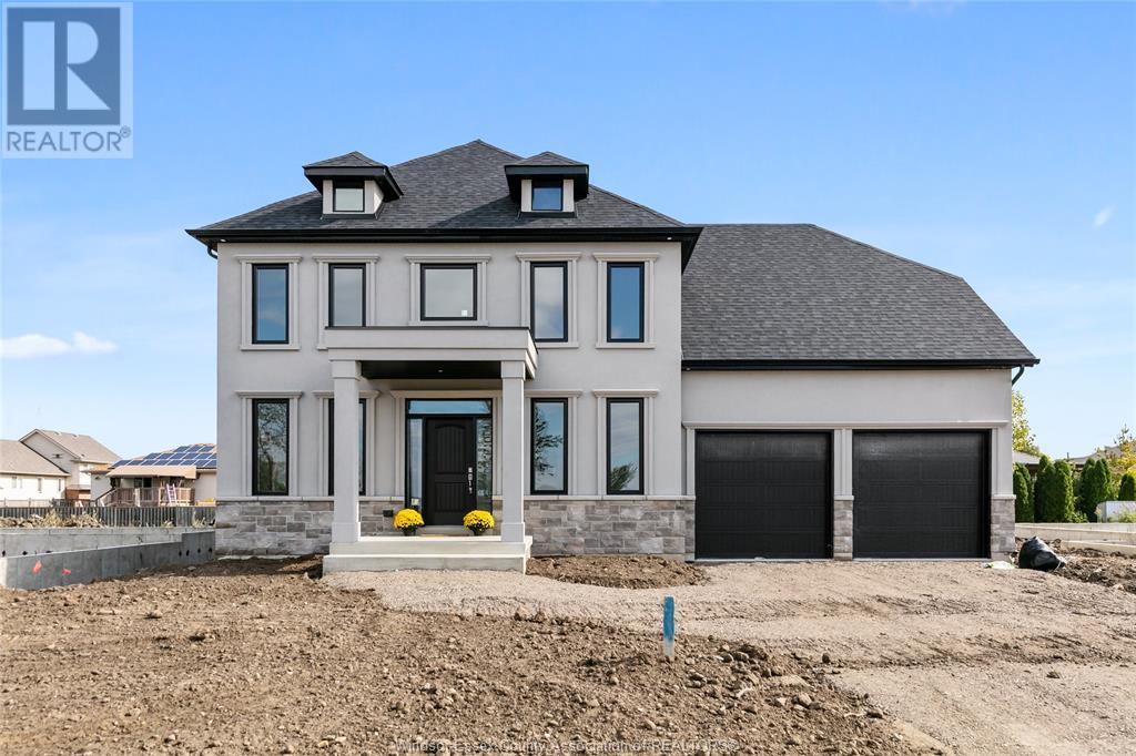 2512 Mayfair S, Lasalle, ON N9J 0E5