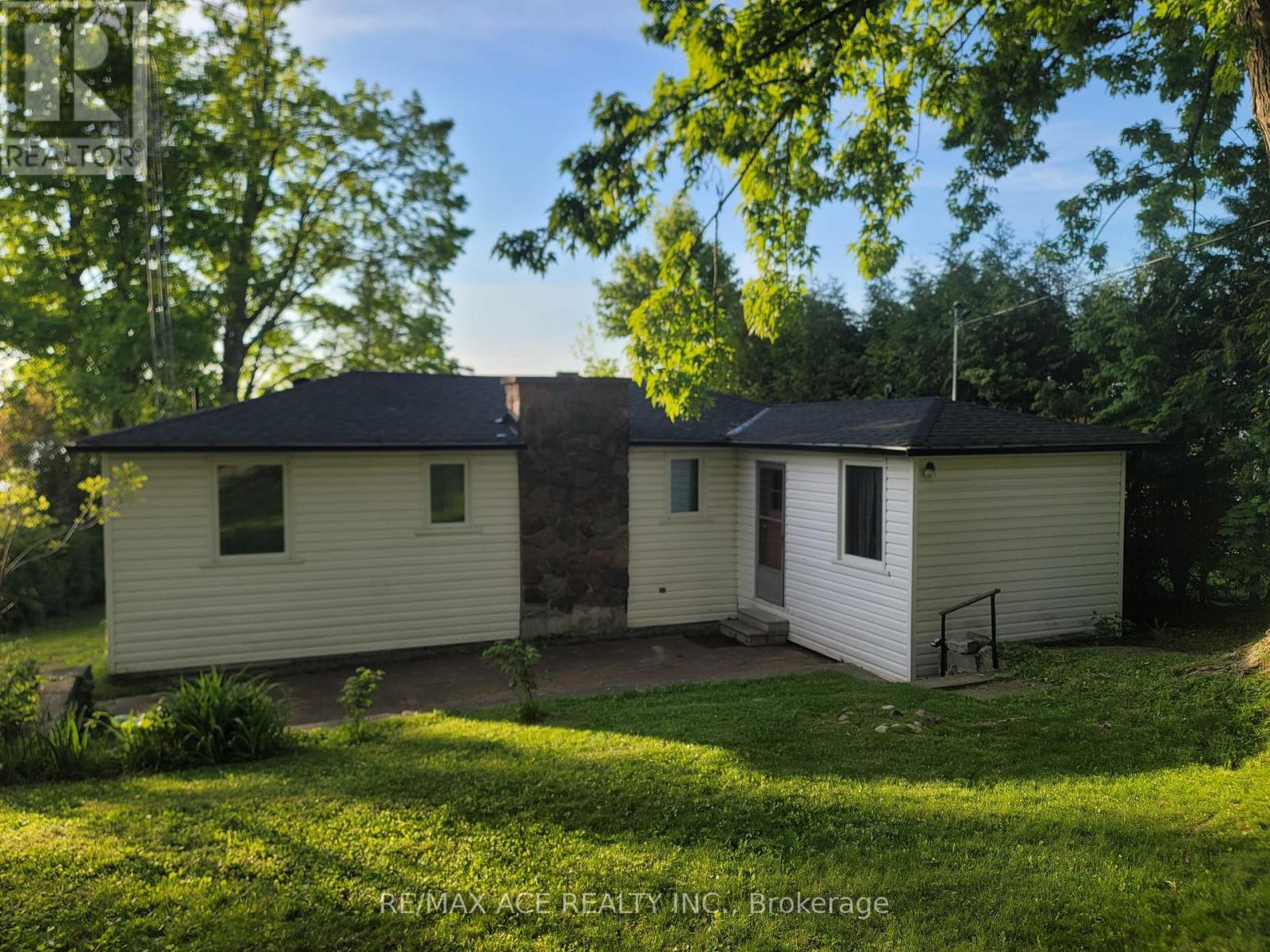 41 N Taylor Rd, Kawartha Lakes, ON K0M 2B0