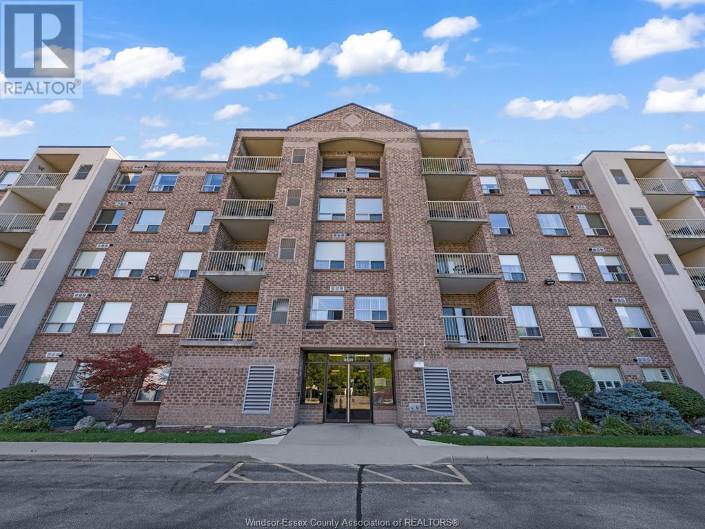 8335 Wyandotte Street East Unit 210, Windsor, ON N8S 4S8
