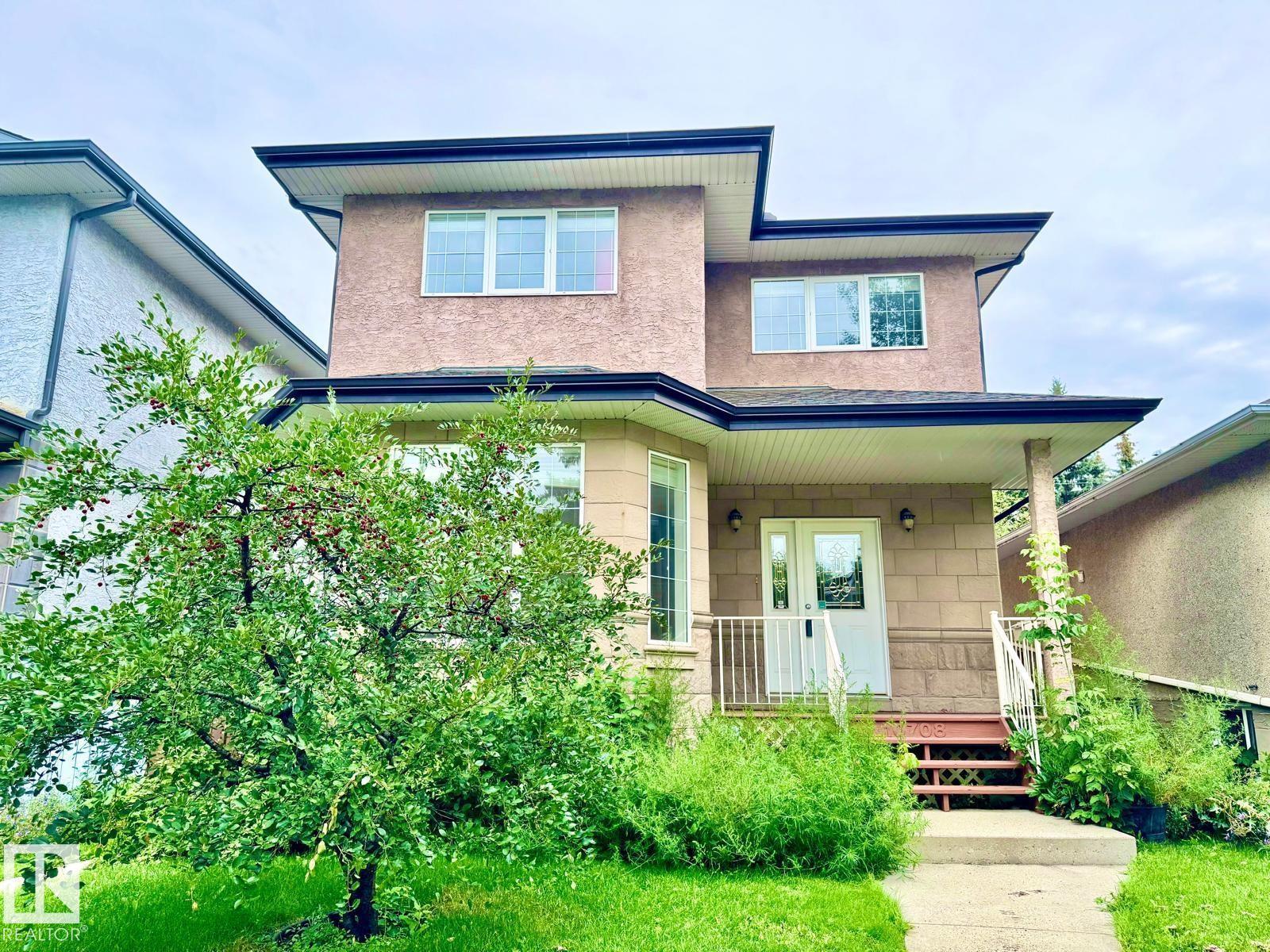 76 Av Nw Unit 10708, Edmonton, AB T6E 1L7