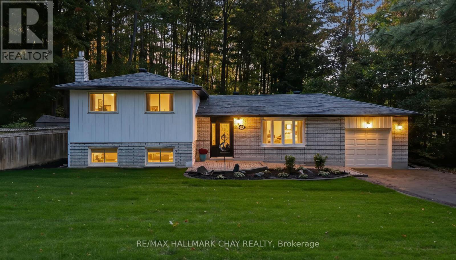 53 Doran Rd, Springwater, ON L0L 1X0