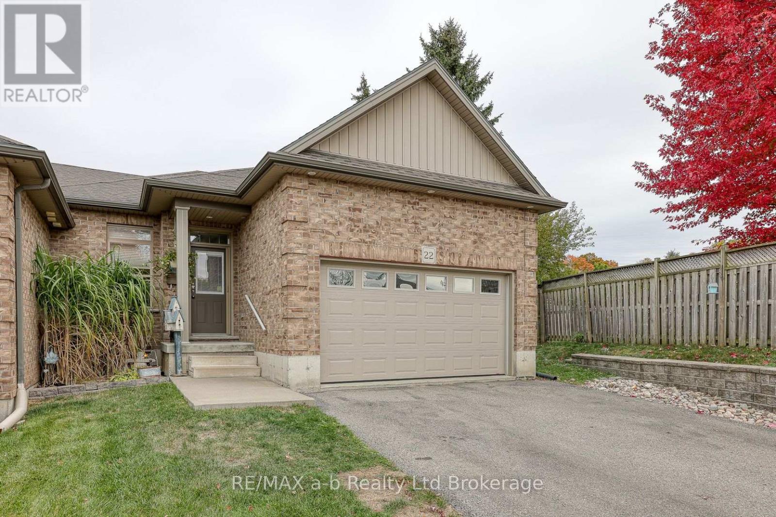 111 King St E #22 St, Ingersoll, ON N5C 1G8