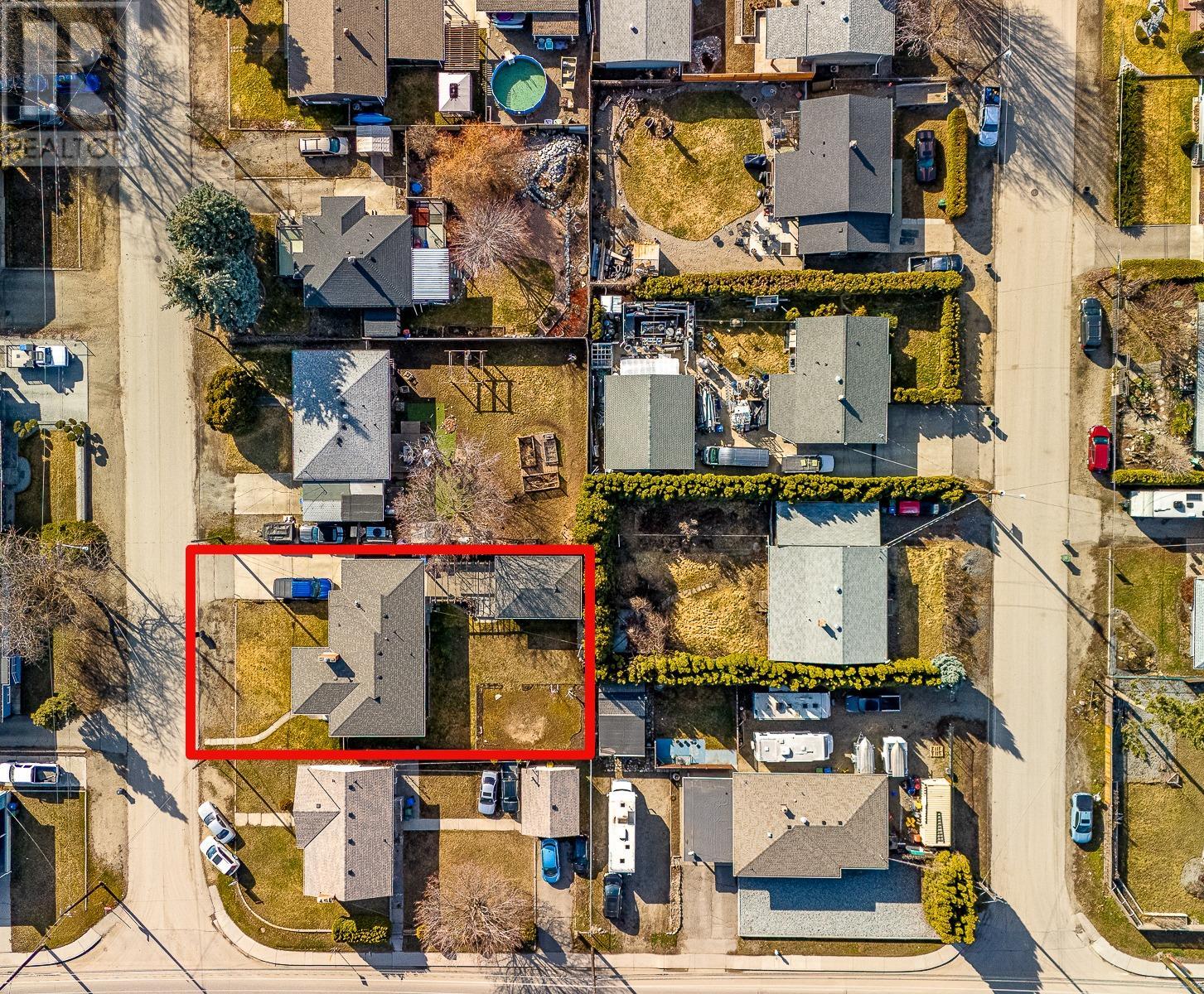520 Donhauser Rd, Kelowna, BC V1X 3G1