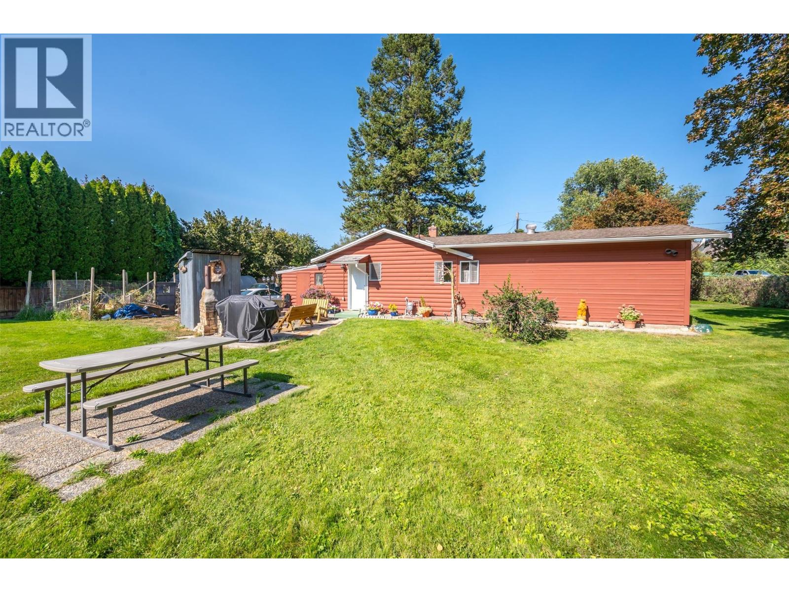 5009 13 Ave, Okanagan Falls, BC V0H 1R4