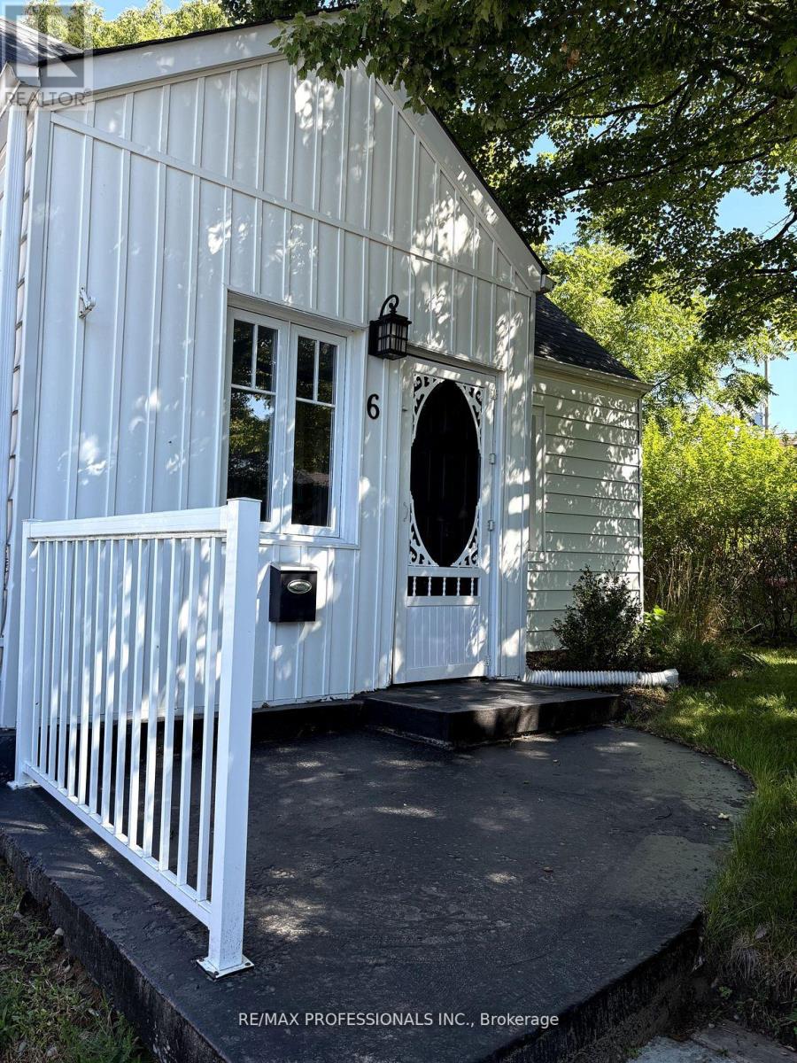6 Fraser St, Port Hope, ON L1A 2A1