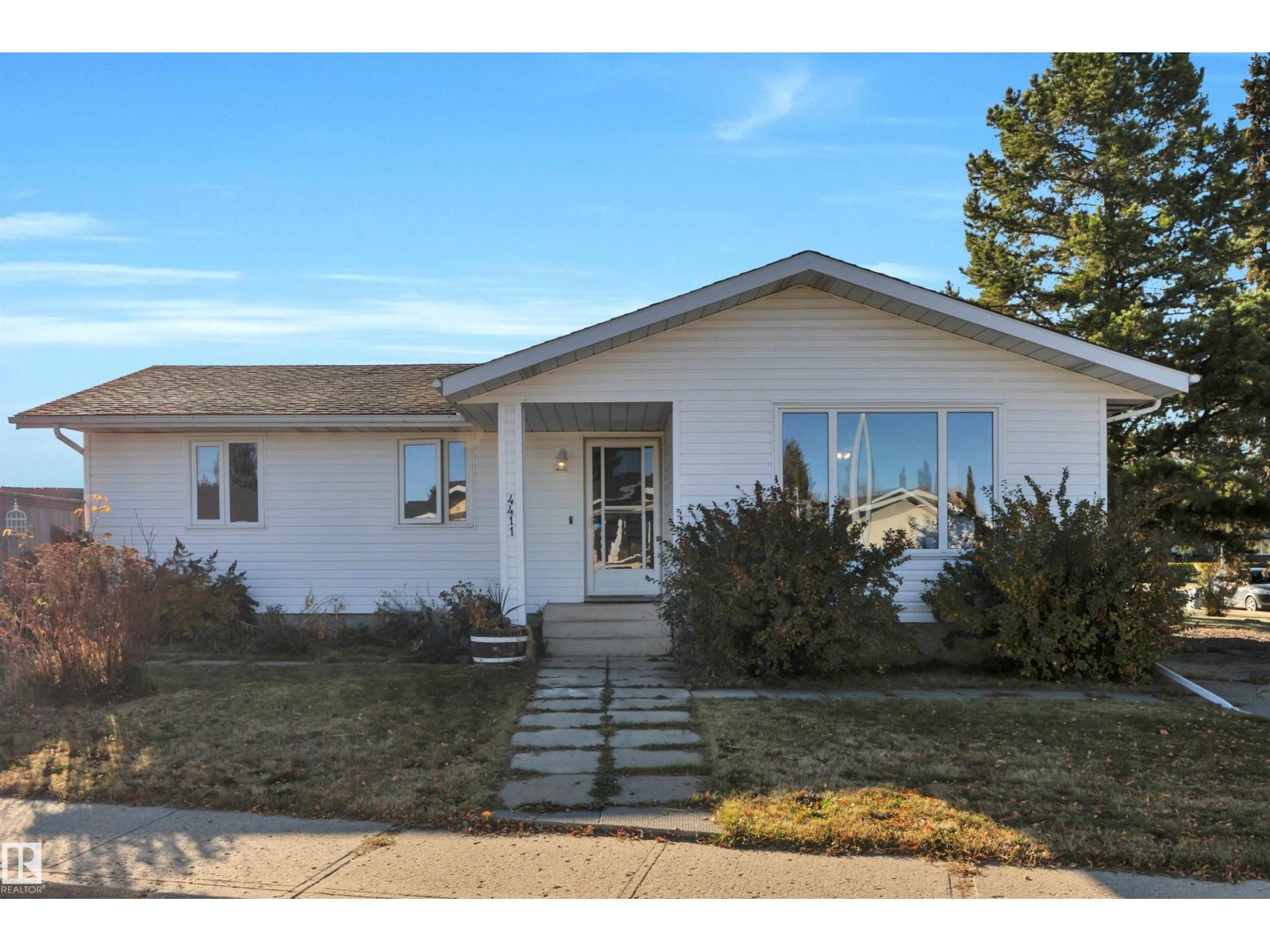 42 Av Unit 4411 #b, Leduc, AB T9E 4R2