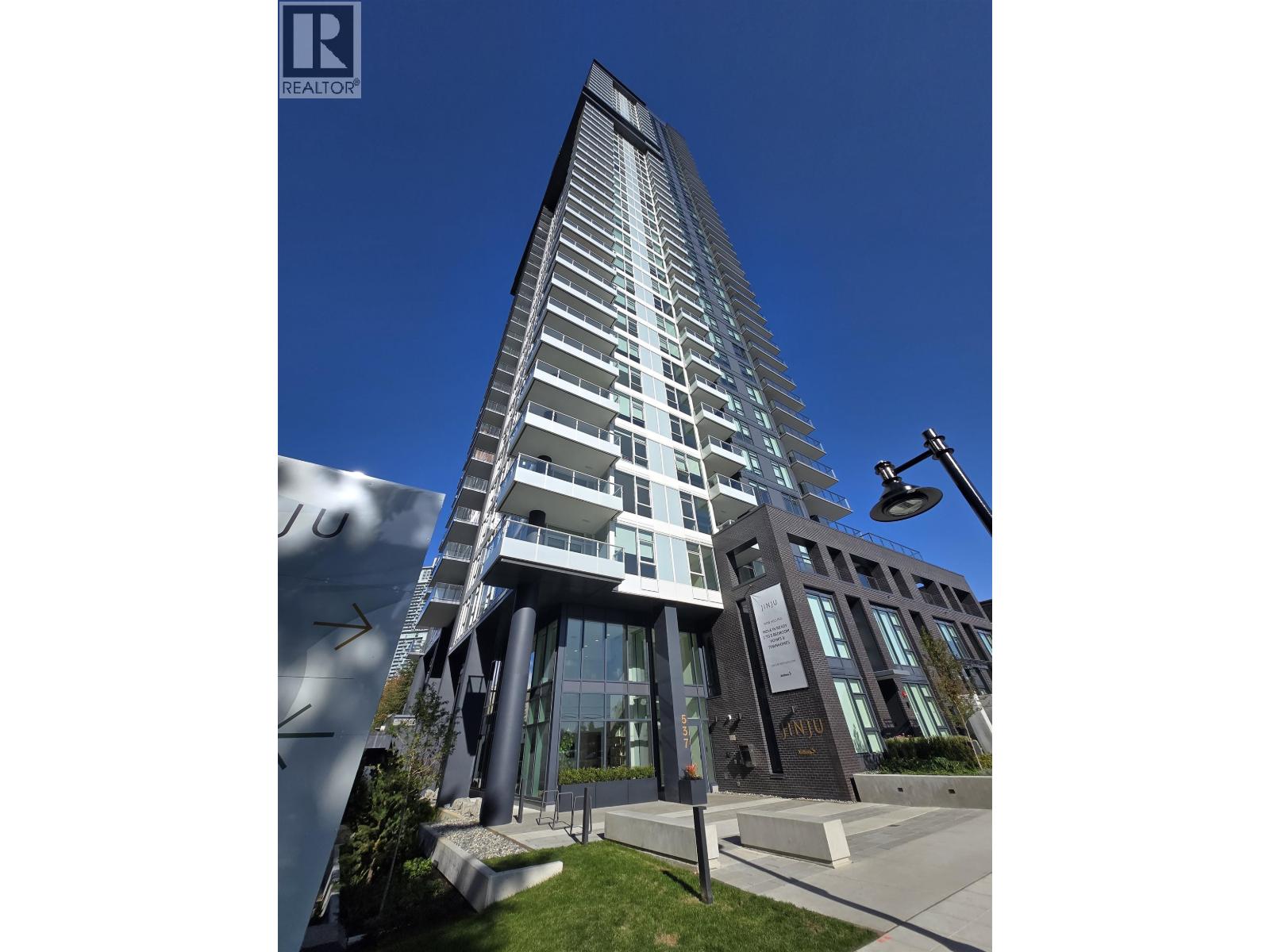 537 Cottonwood Avenue Unit 2403, Coquitlam, BC V3J 0S4
