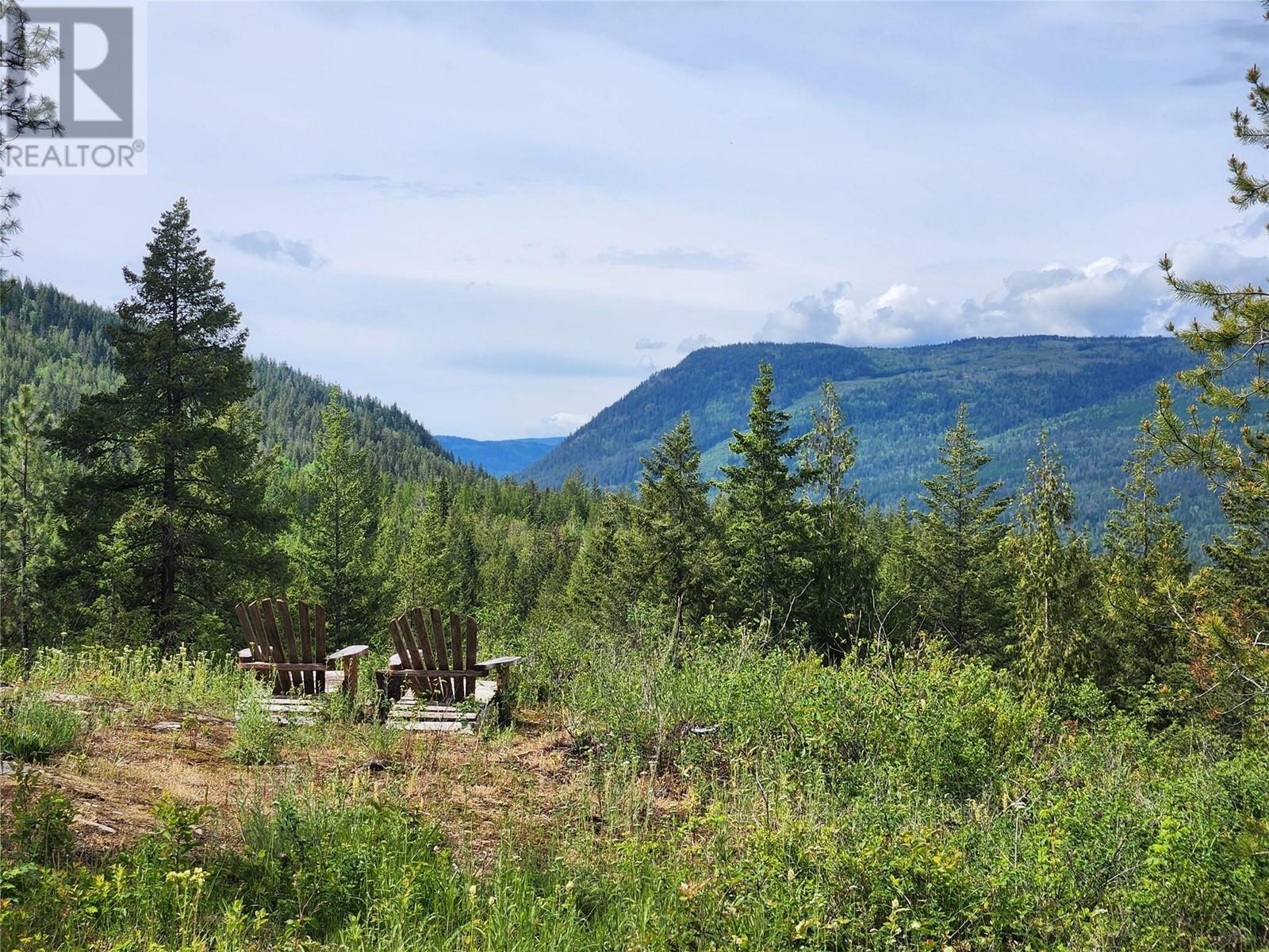 712 Grange Rd, Enderby, BC V0E 1V3