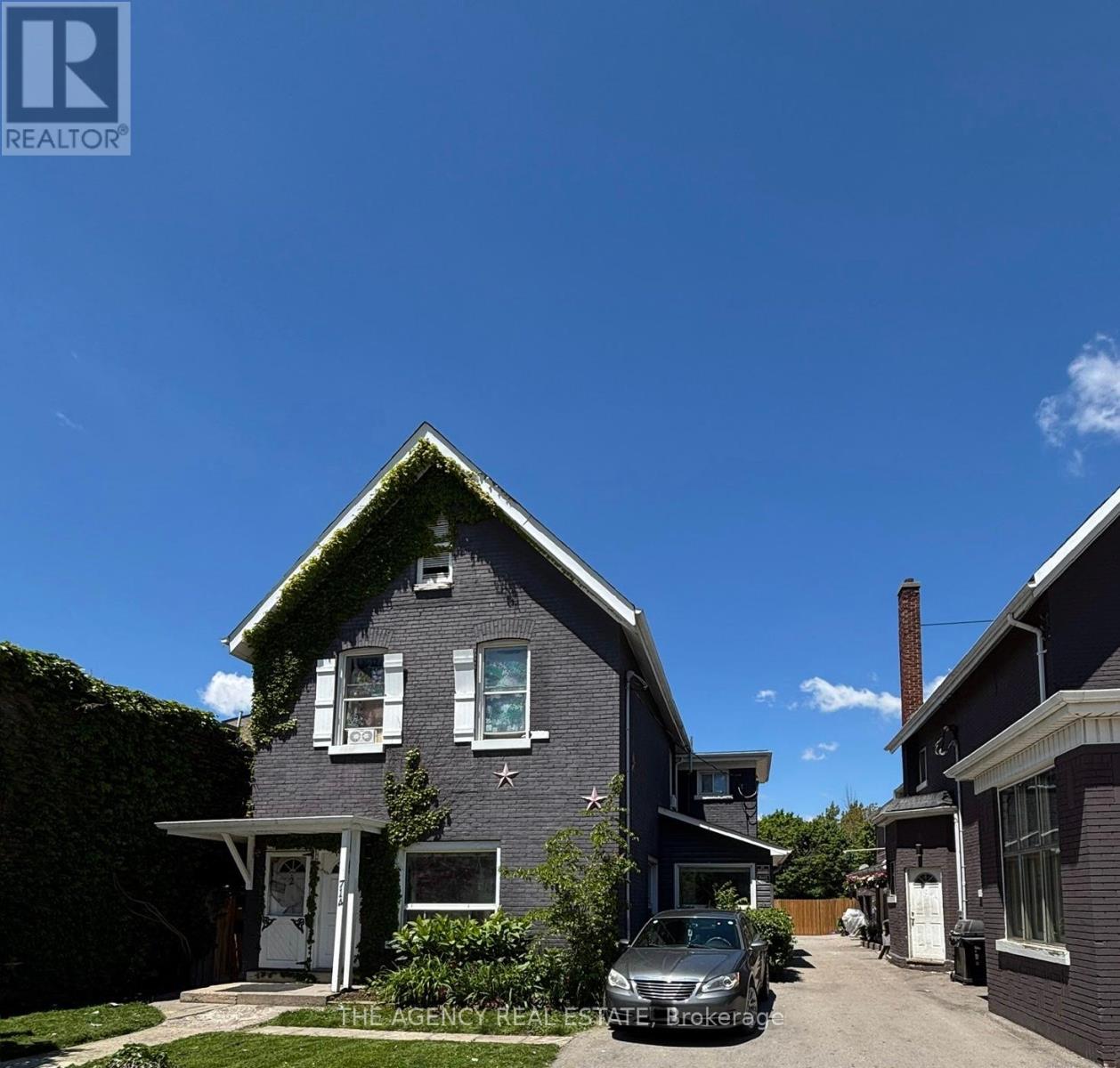 714 Dundas St, London, ON N5W 2Z4
