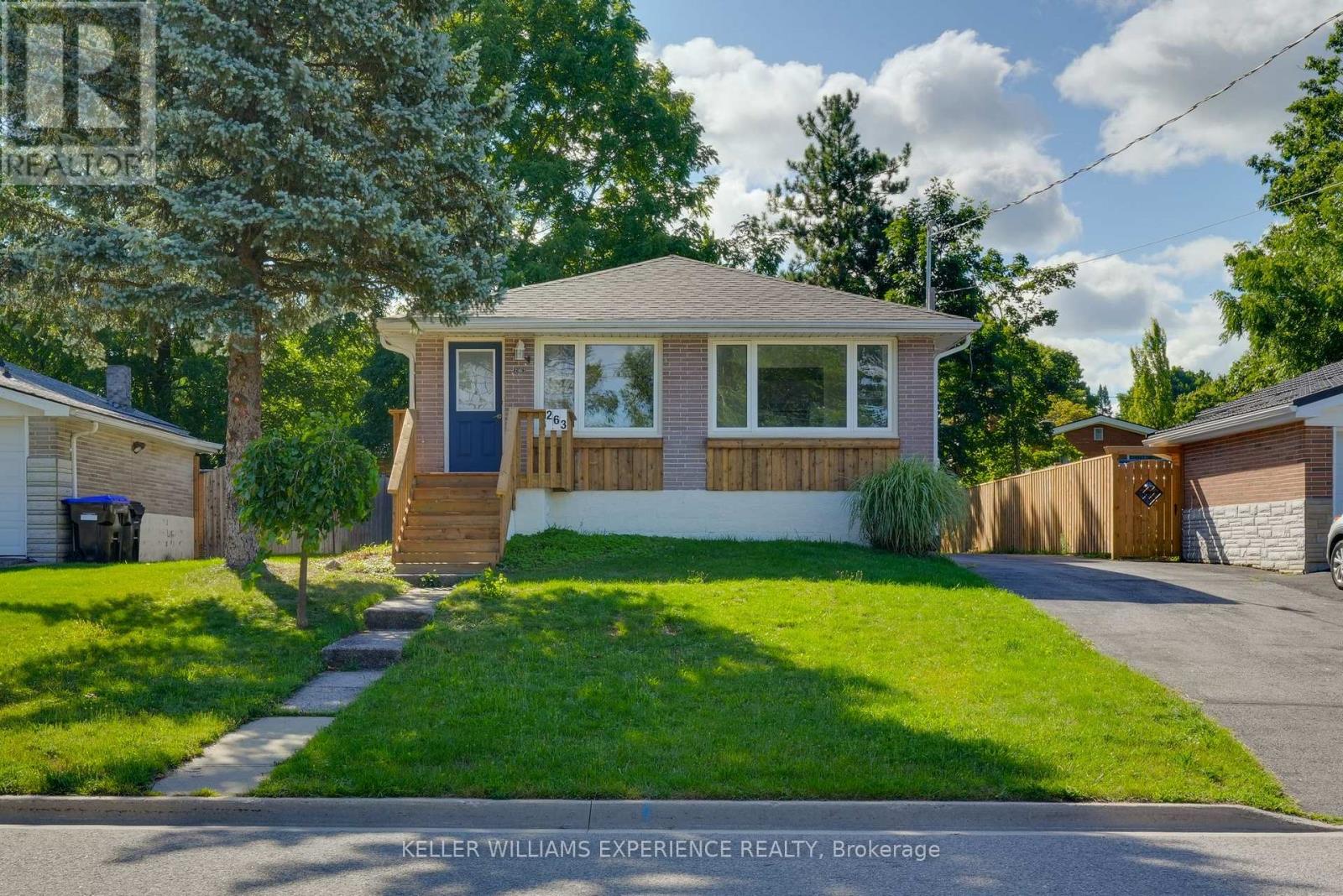 263 Scott St, Midland, ON L4R 2M7