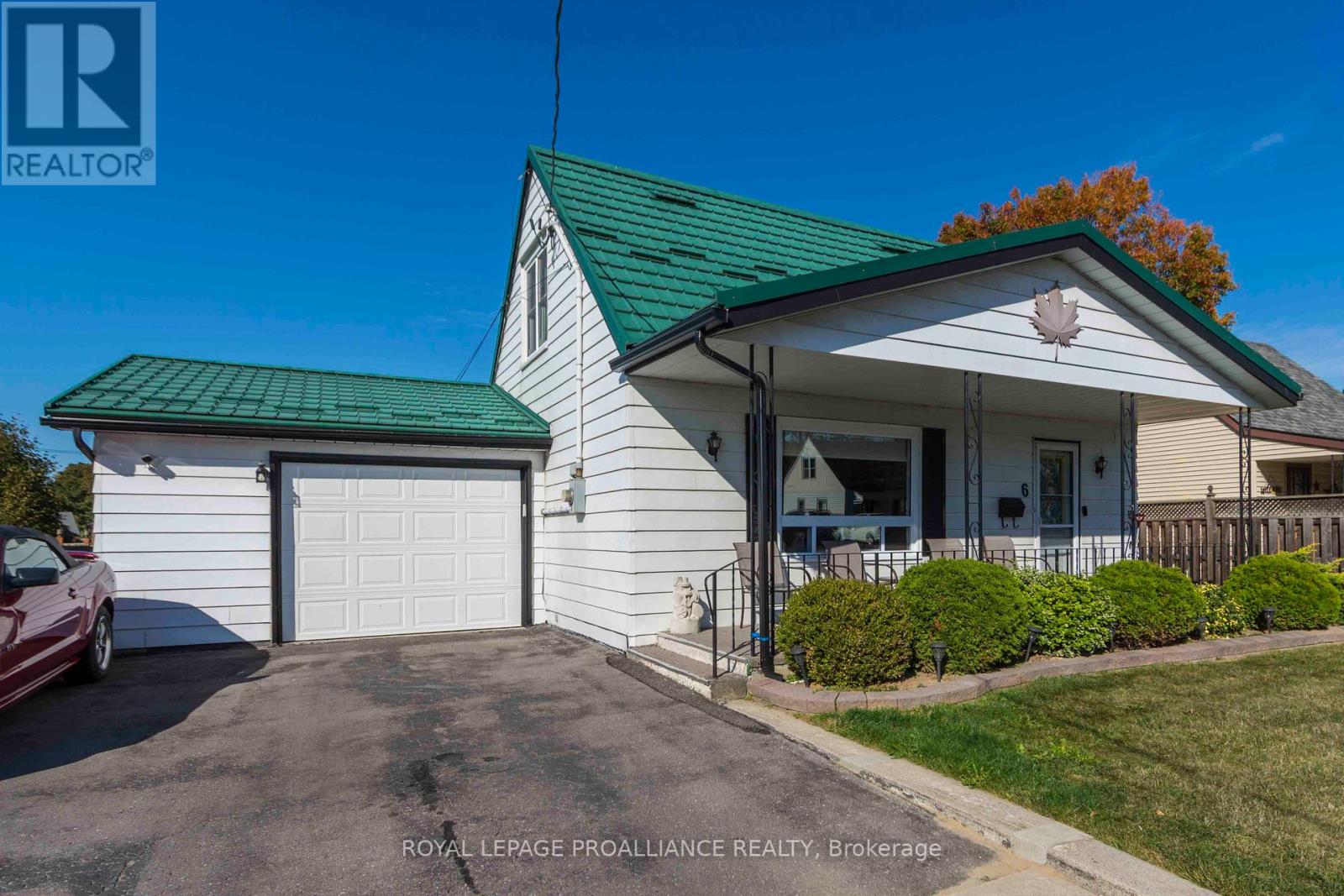 6 Kerr Cres, Quinte West, ON K8V 2W3