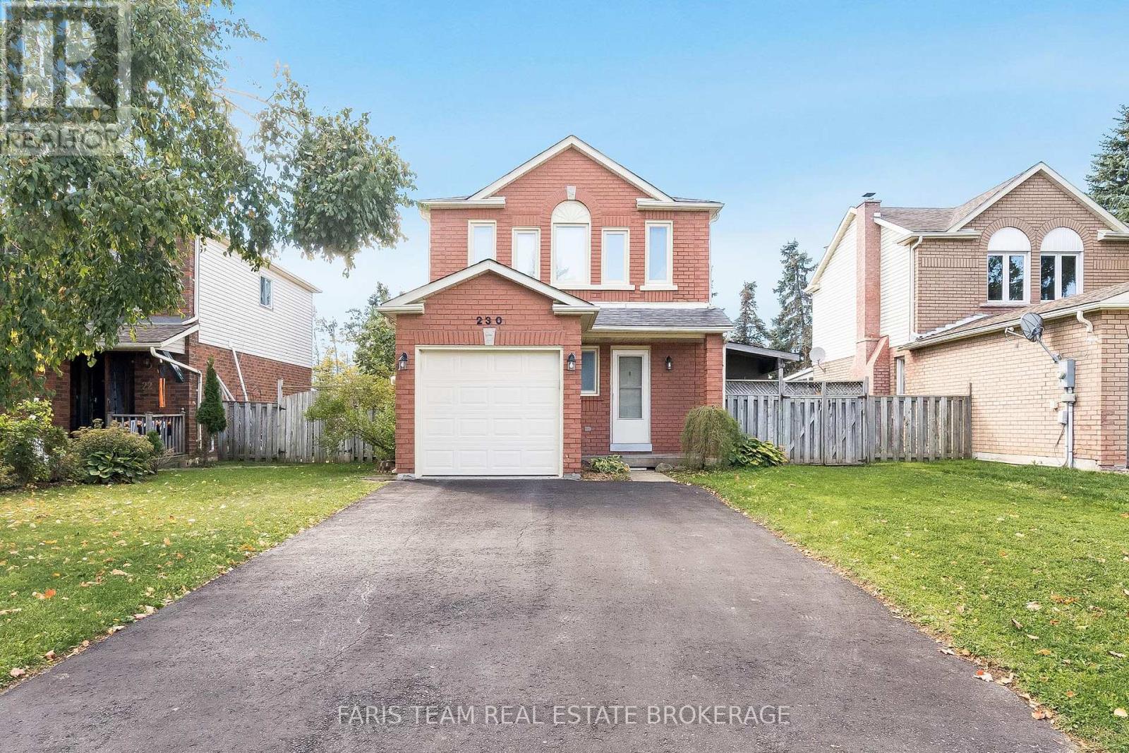 230 Kozlov St, Barrie, ON L4N 7H6