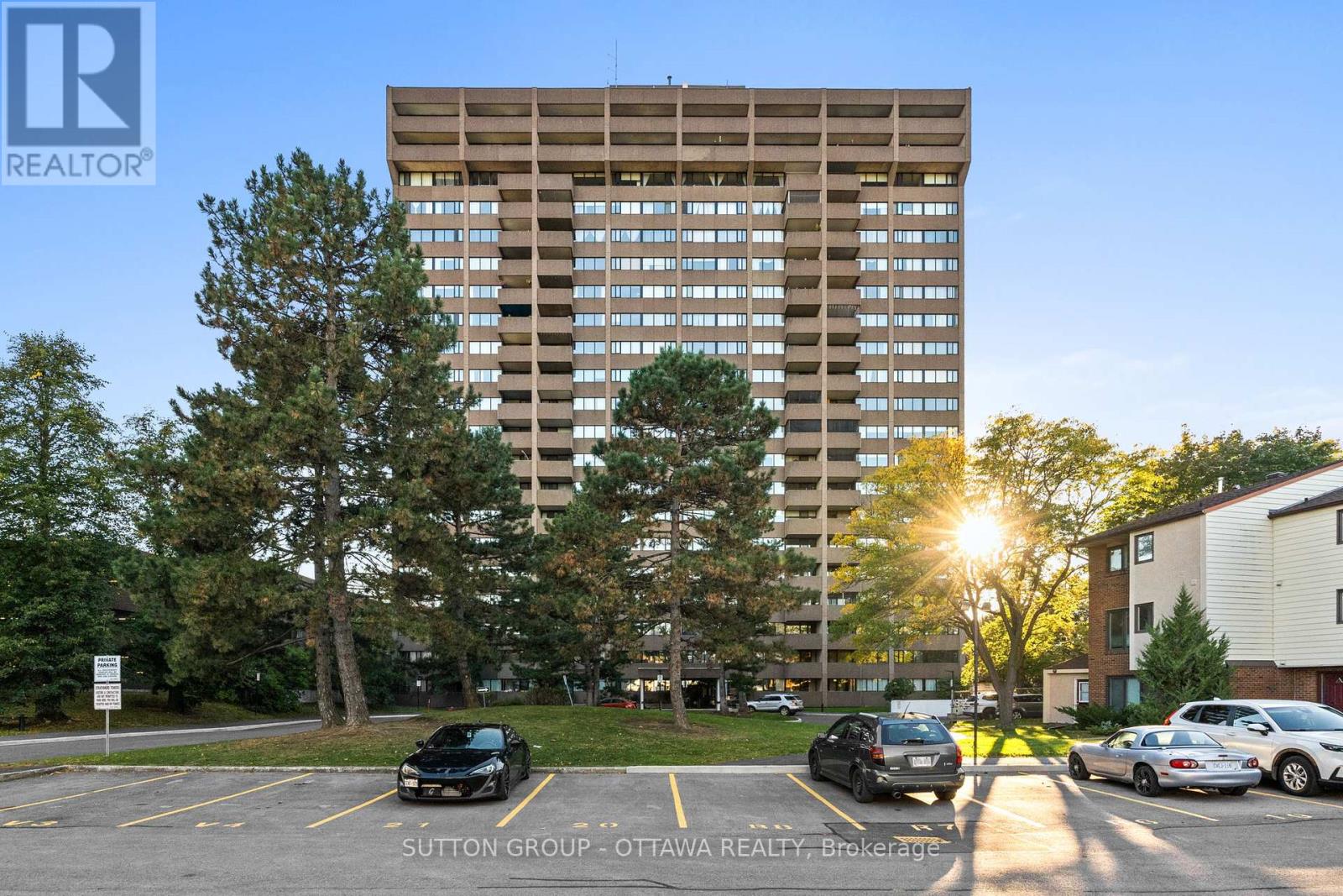 3360 Southgate Rd, Ottawa, ON K1V 9A6