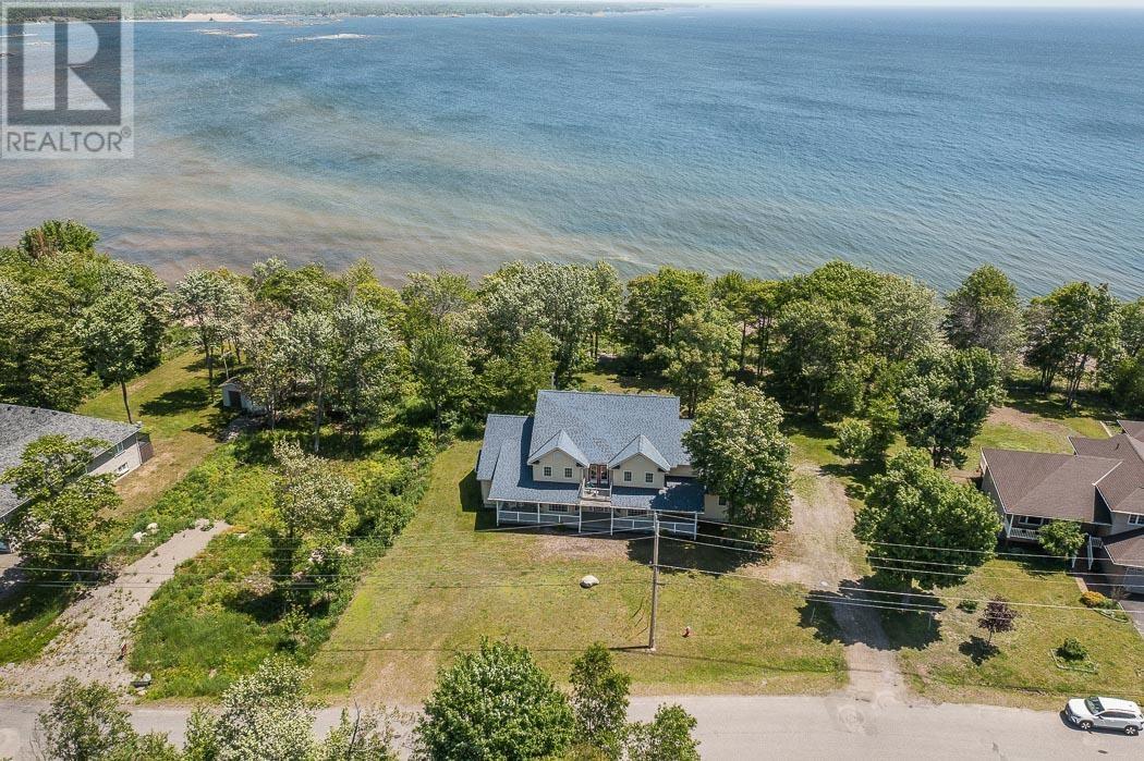 21 Lighthouse Point Dr, Thessalon, ON P0R 1L0