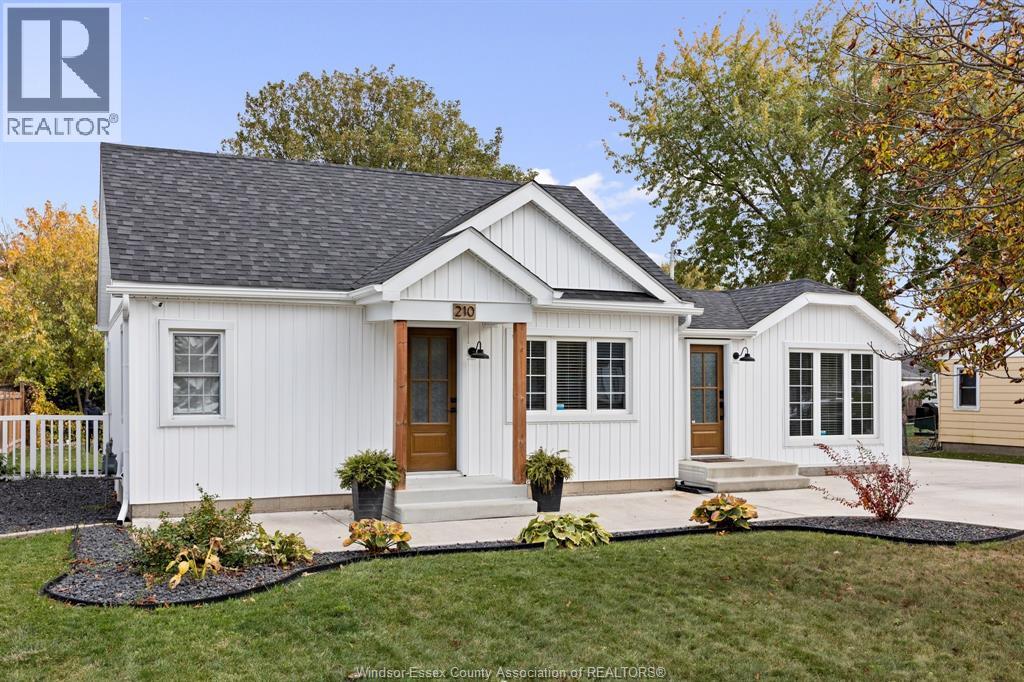 210 Pierre Ave, Lakeshore, ON N0R 1C0