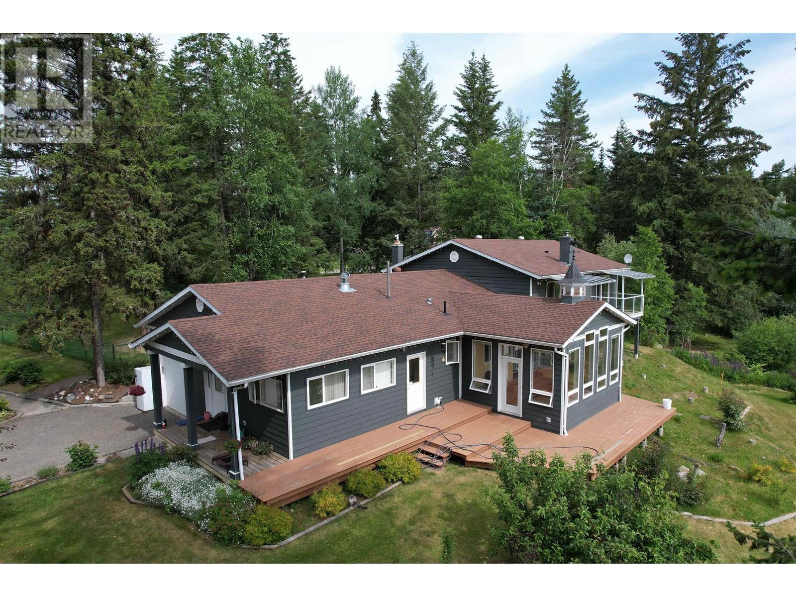 2211 E Sales Rd, Quesnel, BC V2J 6K4