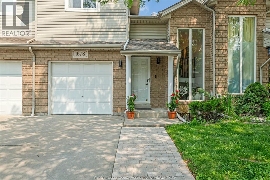 1678 Fieldcrest, Tecumseh, ON N8N 4Z8