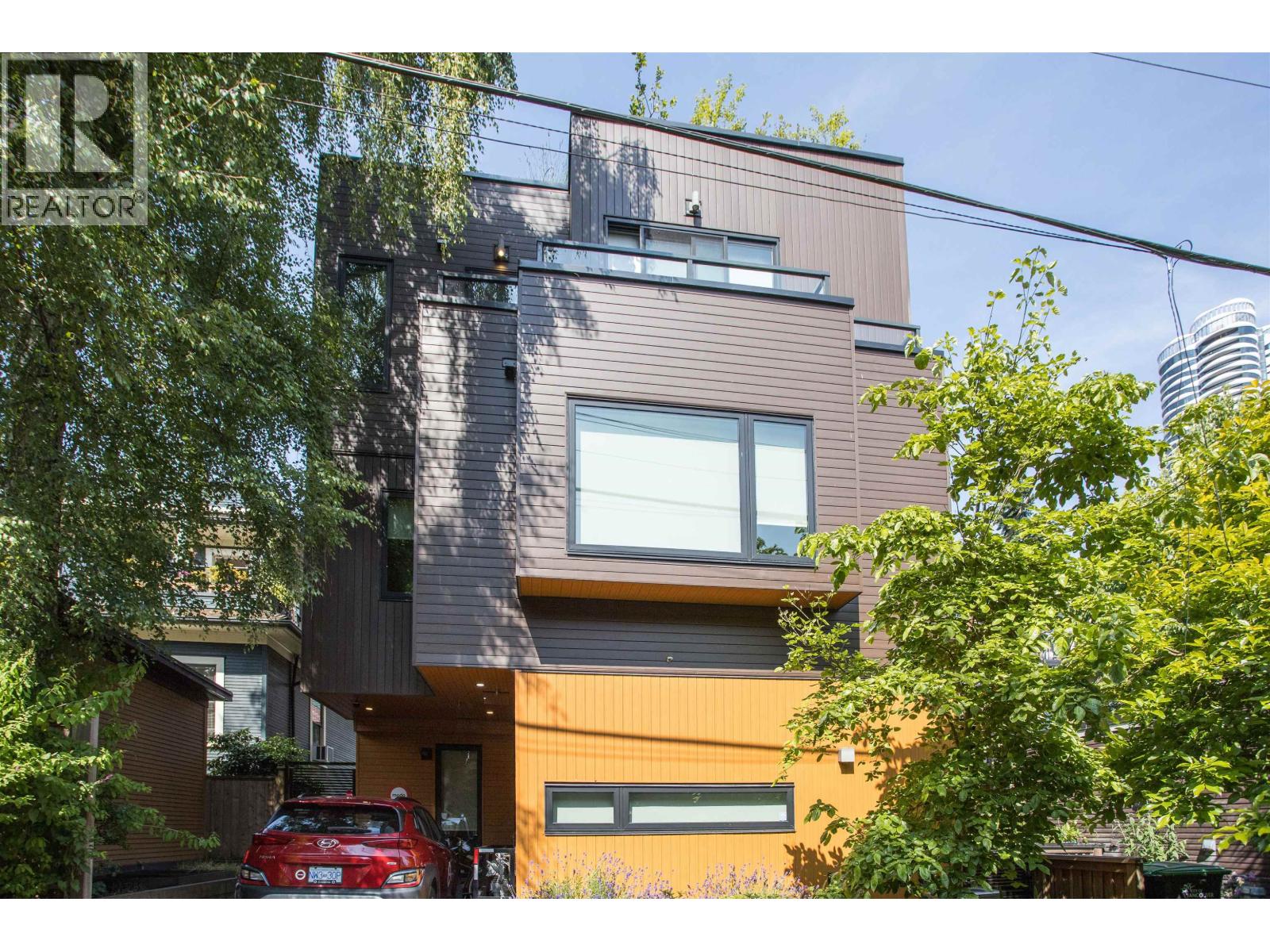 1152 Comox Street Unit 2, Vancouver, BC V6E 1K5