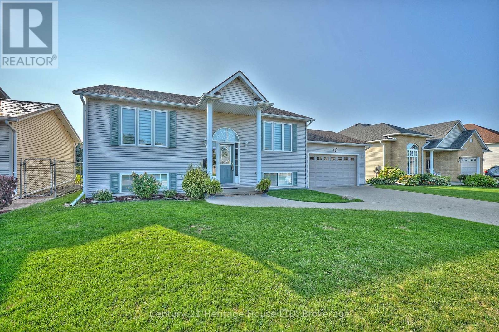 358 Antoinette Rd, Fort Erie, ON L2A 6E9