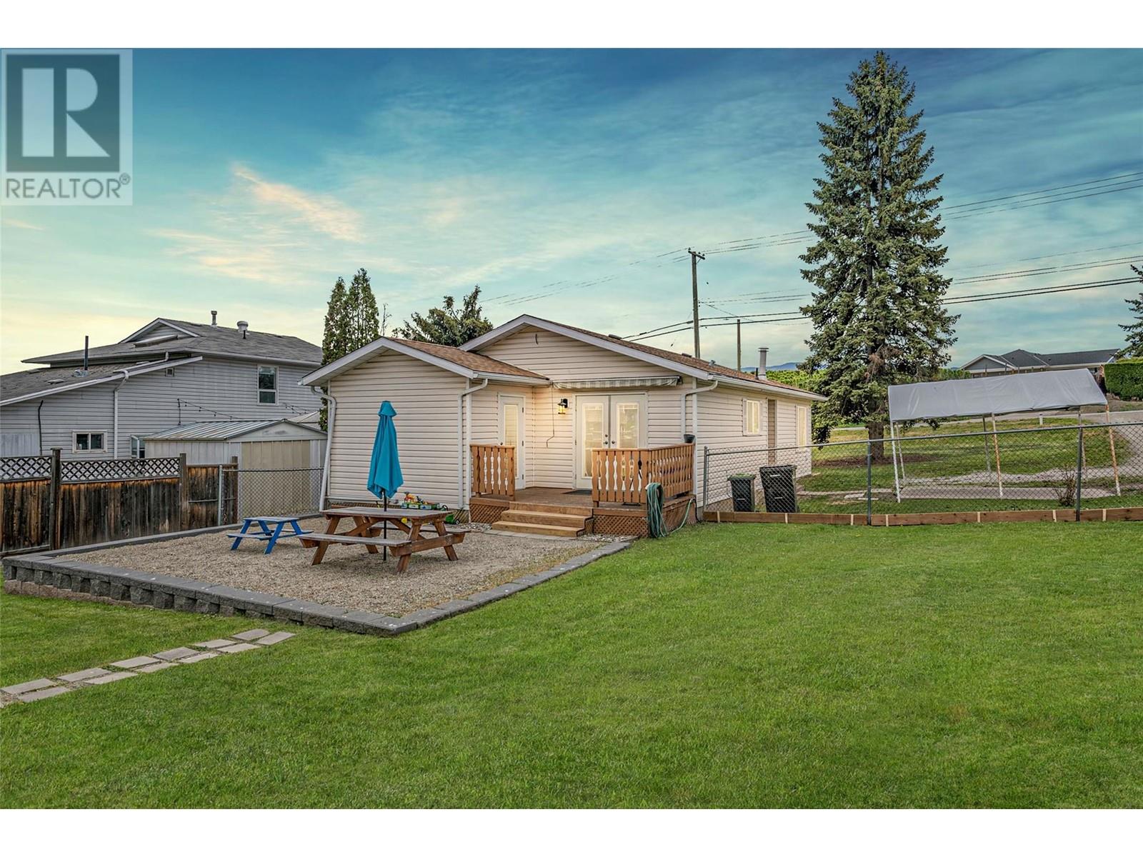 6111 Bella Vista Rd, Vernon, BC V1H 1B4