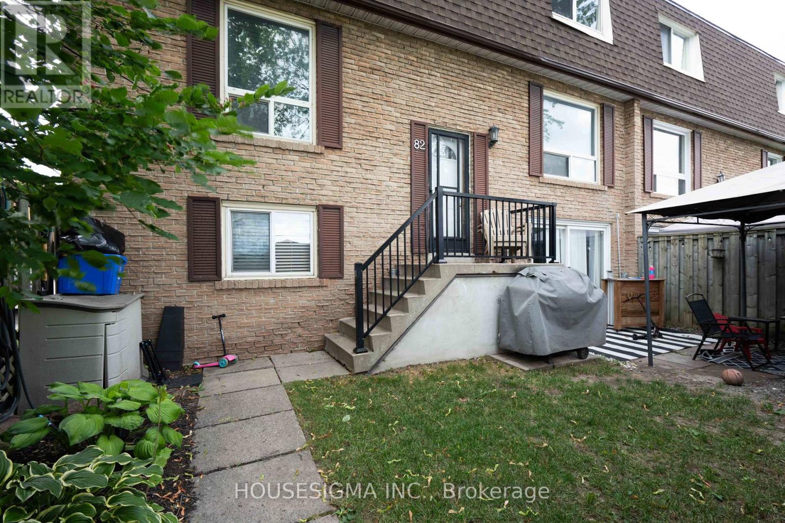 82 321 Blackthorn St, Oshawa, ON L1K 1L3