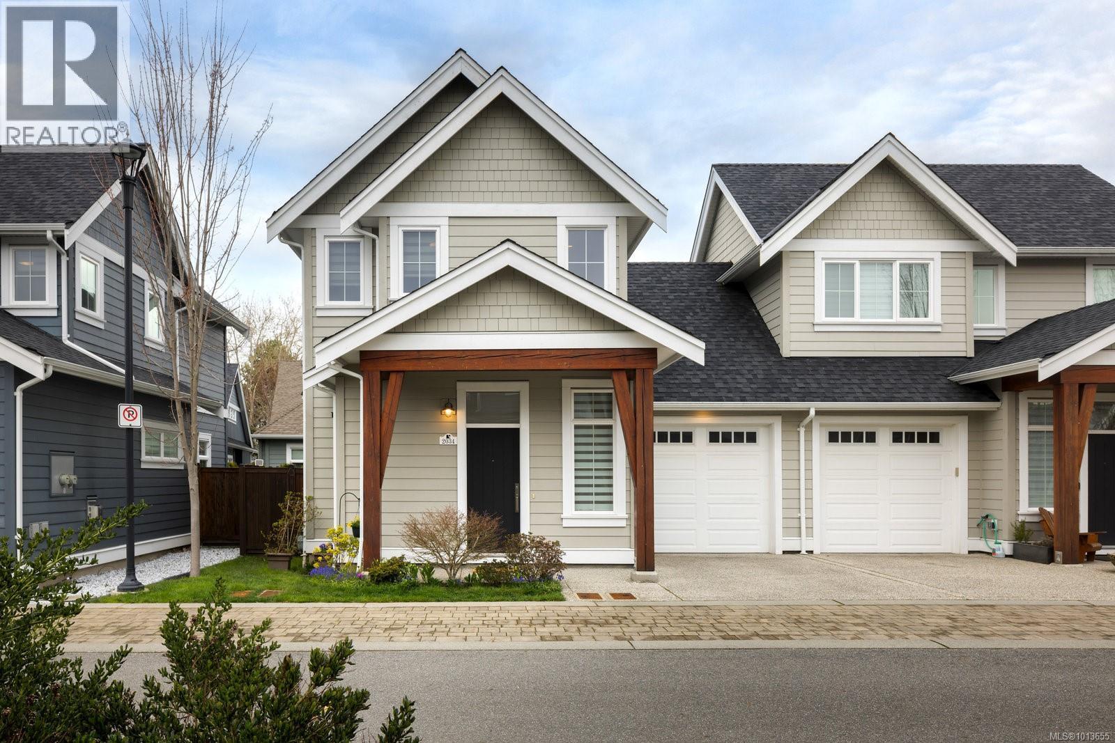 2034 Seawind Way, Sidney, BC V8L 0C4