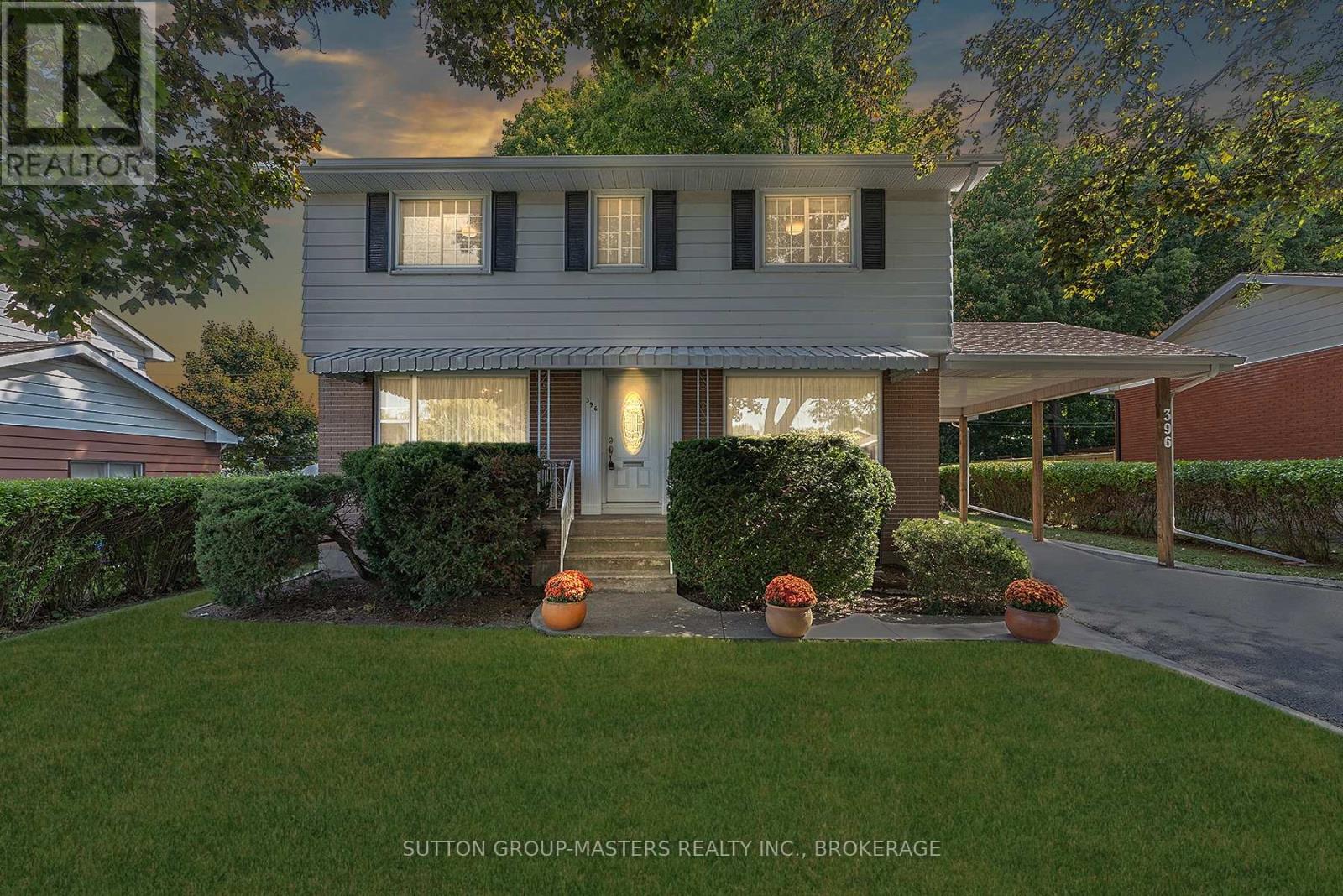 396 Roosevelt Dr, Kingston, ON K7M 4A7