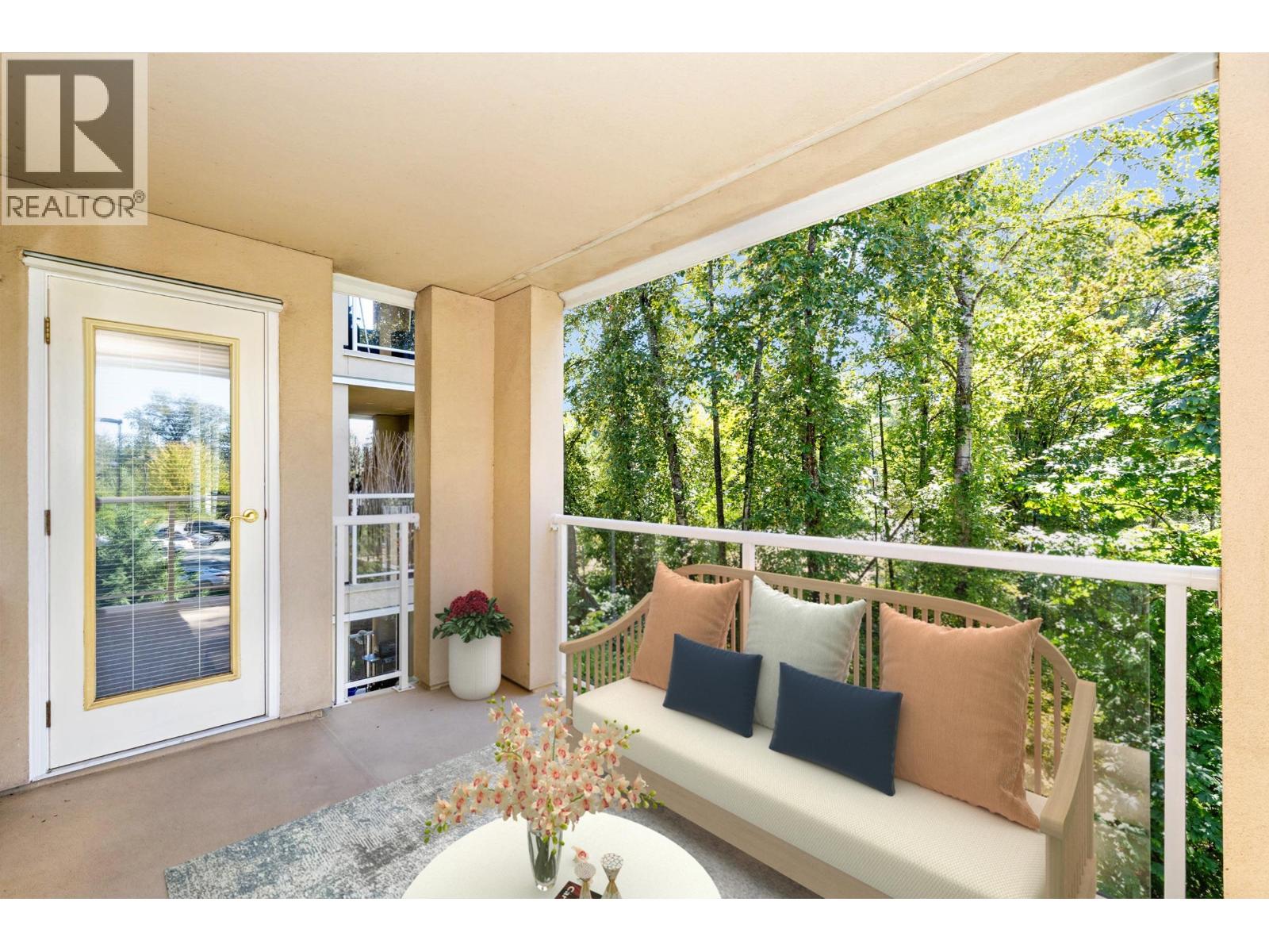 22722 Lougheed Highway Unit 302, Maple Ridge, BC V2X 2V6