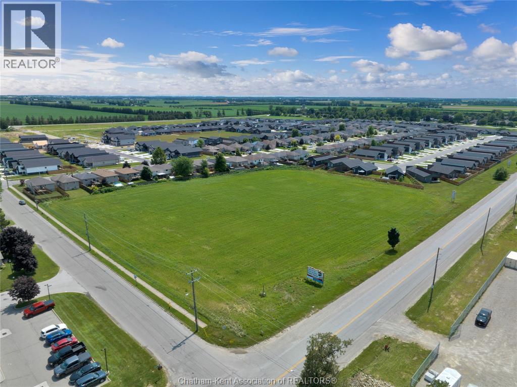 900 Park Ave W, Chatham, ON N7M 0M9