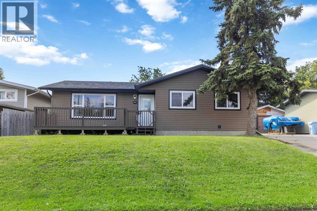 109 Rosslyn St, Fort Mcmurray, AB T9H 2X9