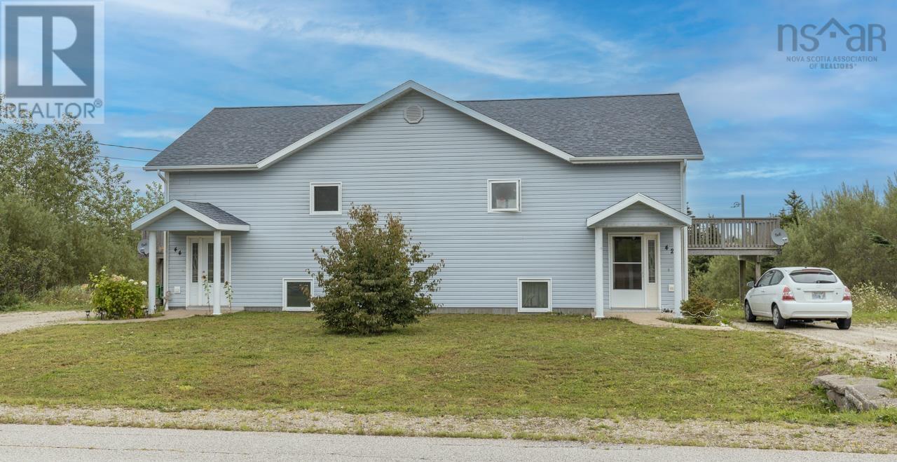 42-44 Bellmont Ave, Yarmouth, NS B5A 4A9