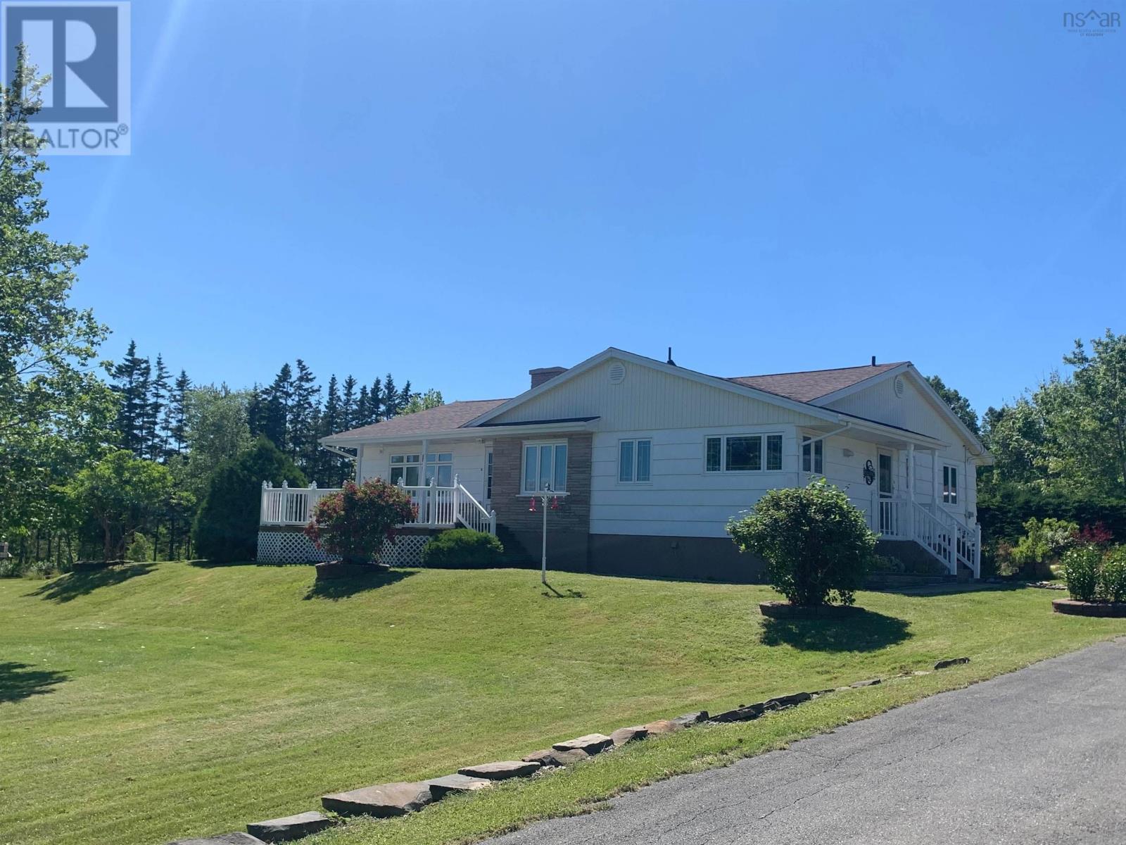 72 Harbourview Cres, Louisdale, NS B0E 1V0