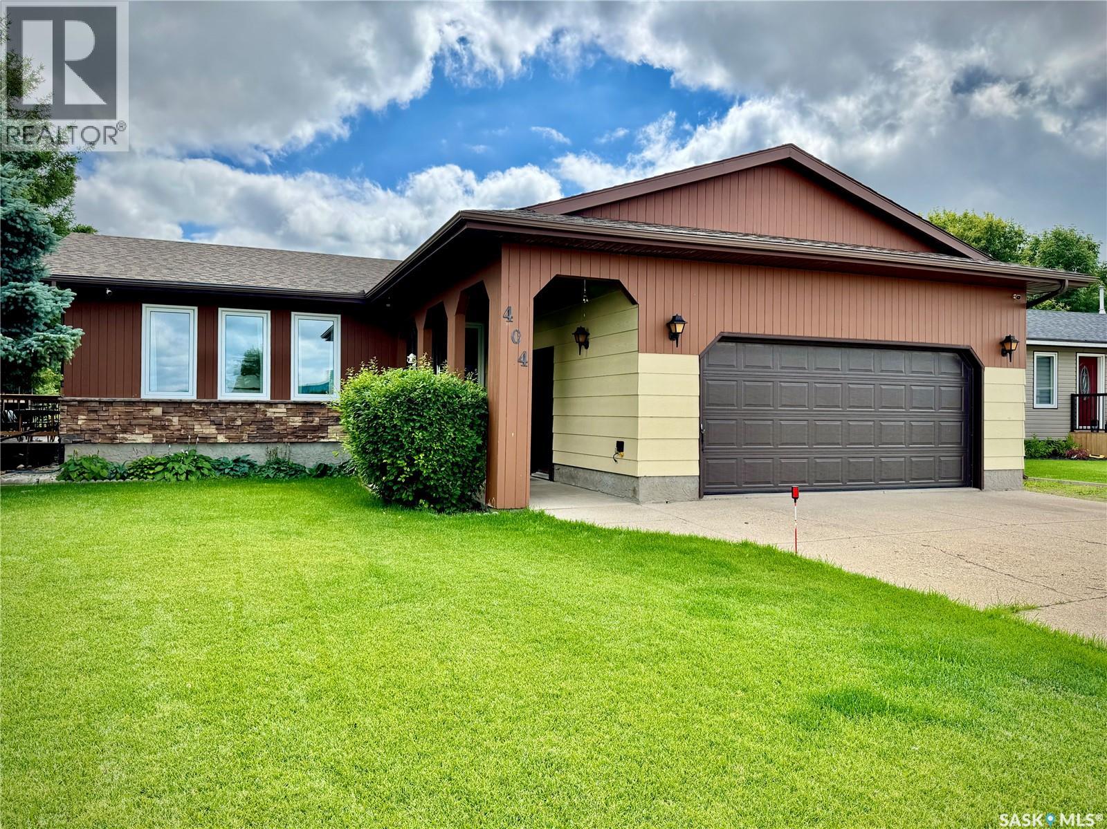 404 Darlington St E, Yorkton, SK S3N 3Y9