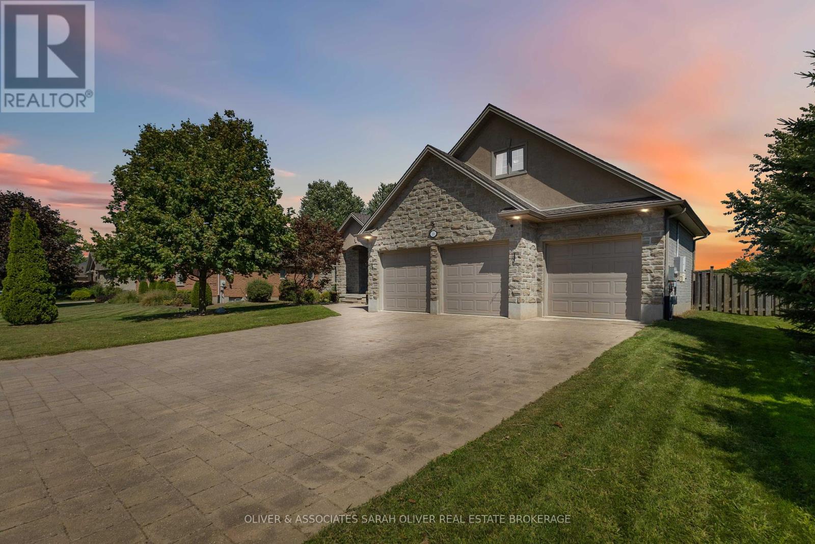 18 Highland St, Middlesex Centre, ON N0L 1E0