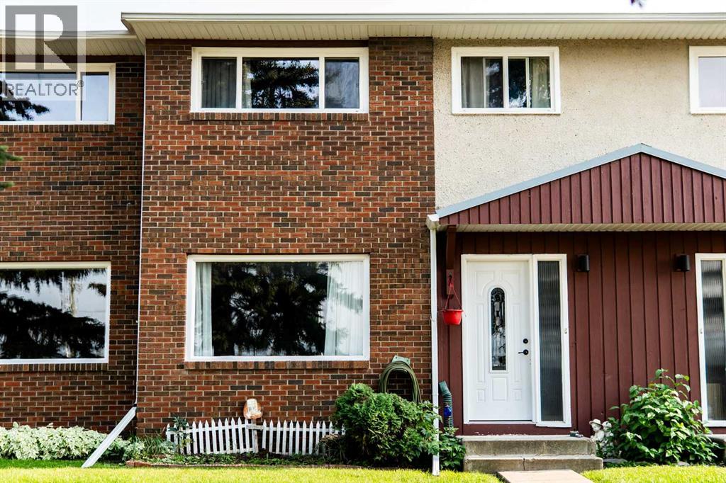 441 Switzer Drive Unit 30, Hinton, AB T7V 1Z7