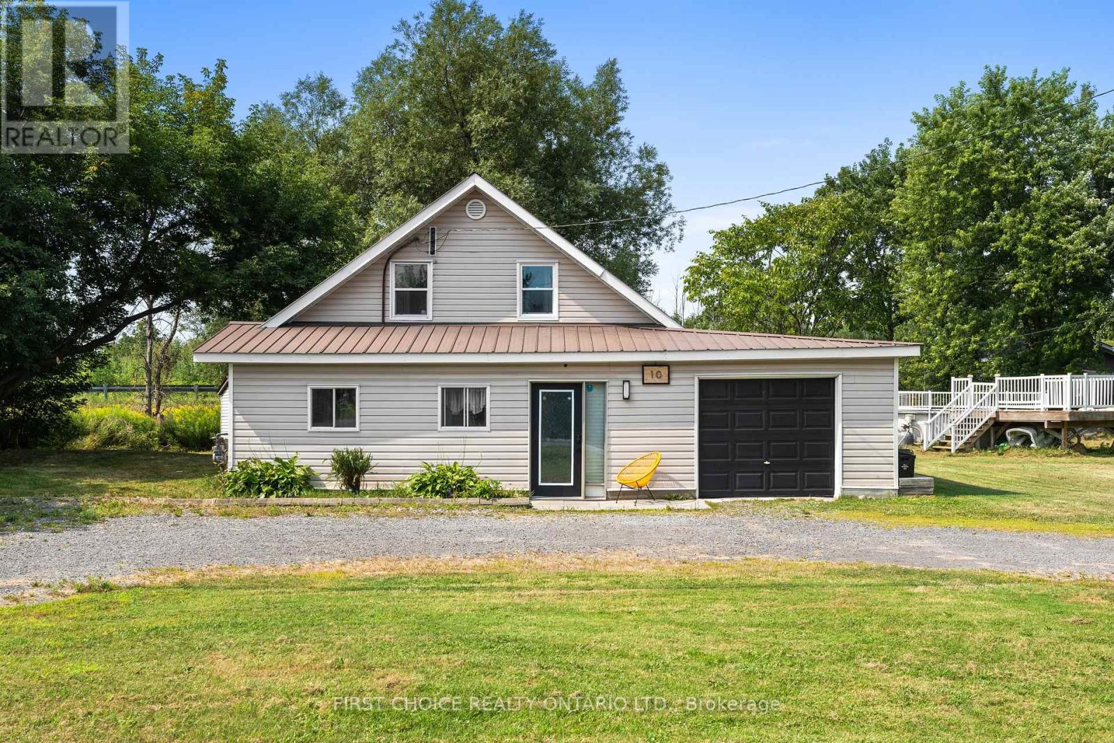 10 Campbell Reid Ct, Ottawa, ON K2K 1X7