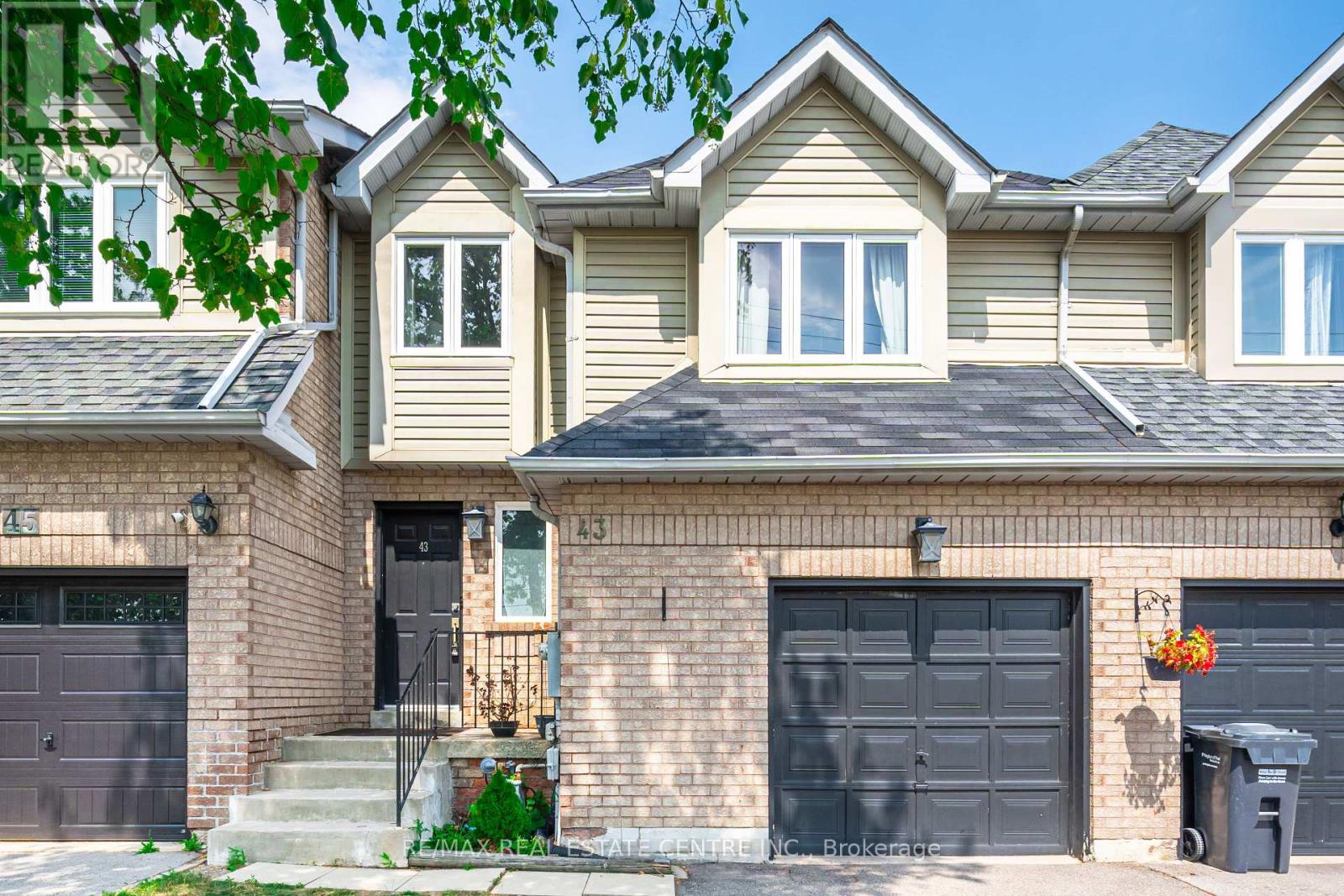 43 Ashbrook Way, Brampton, ON L6Y 4R4