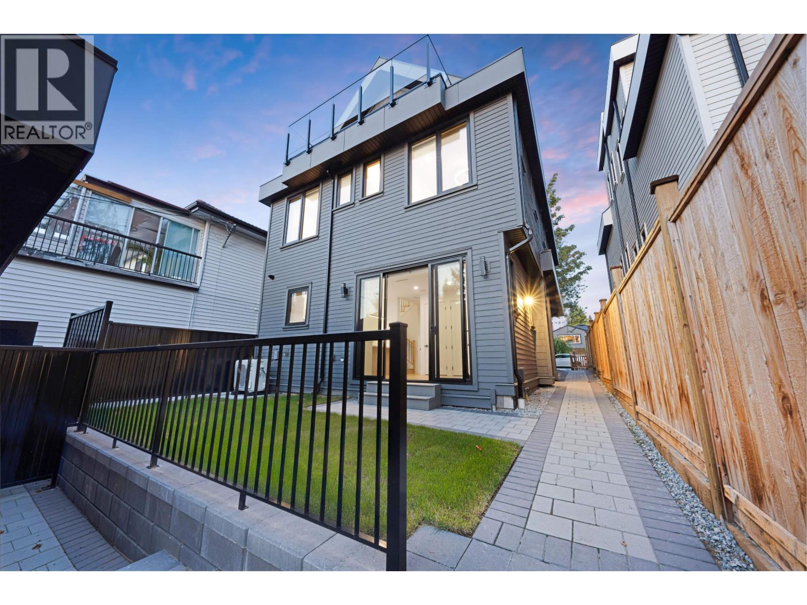 5315 Inverness Street Unit 2, Vancouver, BC V5W 3N9