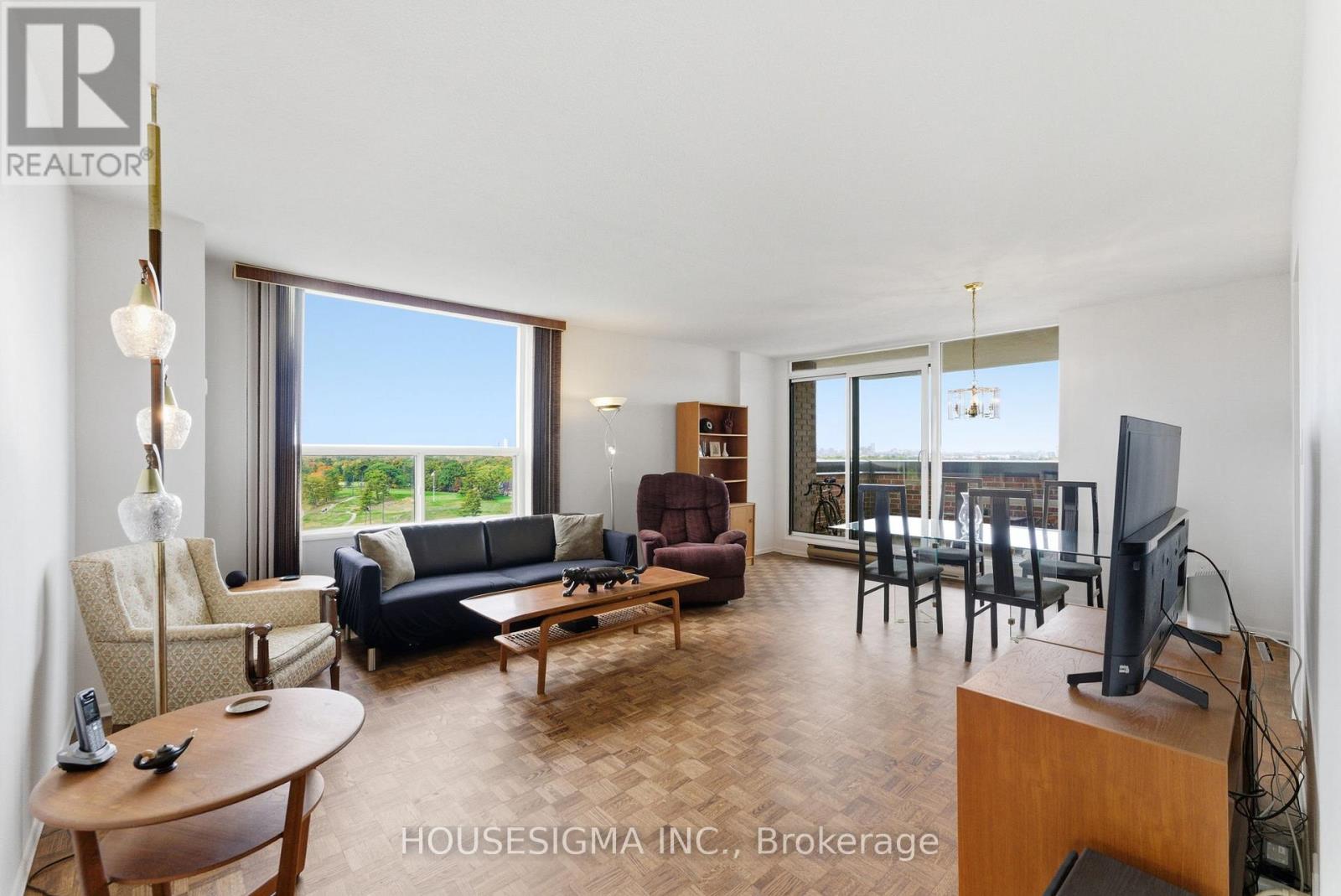 2006 1535 Lakeshore Rd E, Mississauga, ON L5E 3E2