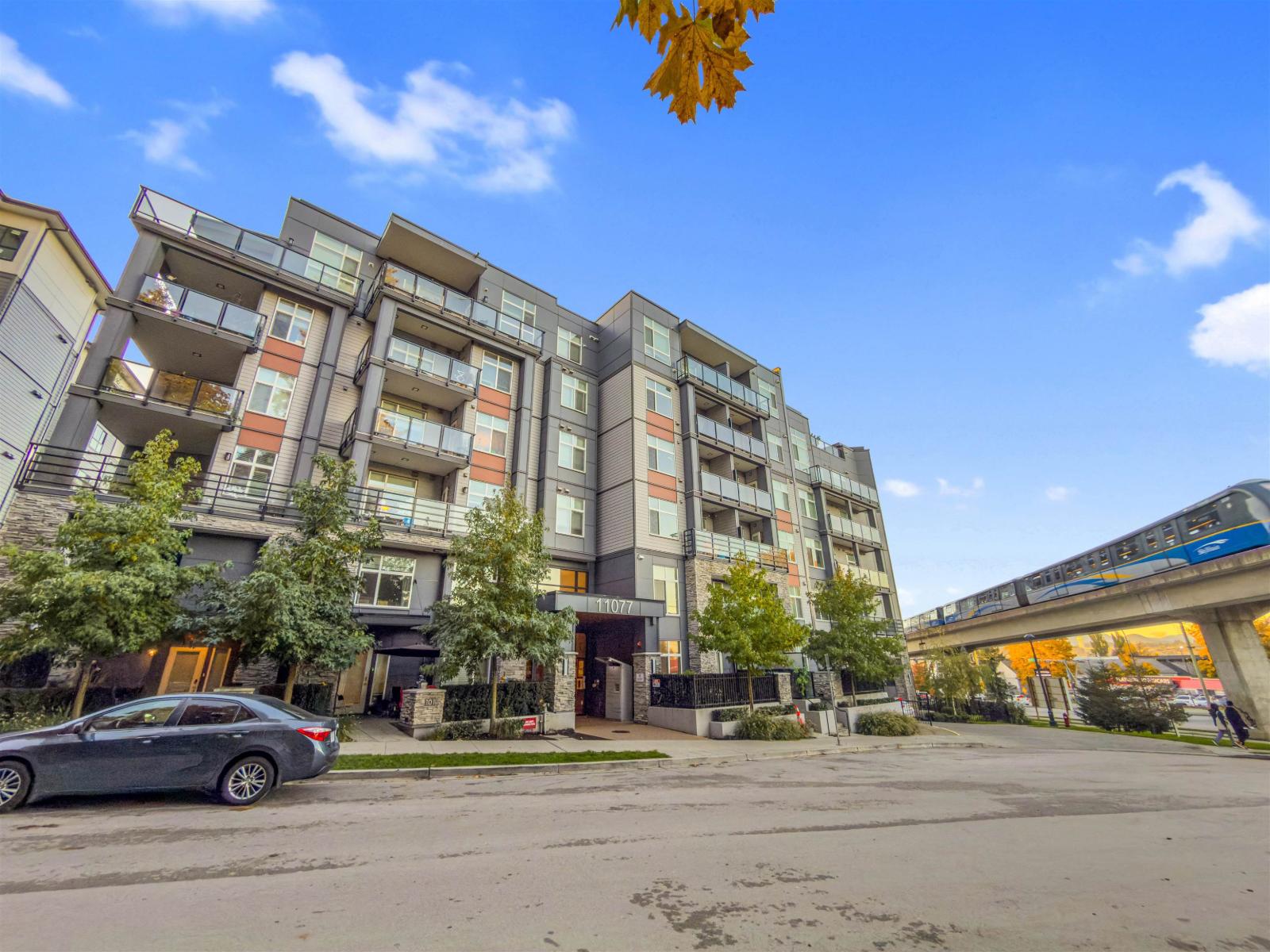 11077 Ravine Road Unit 406, Surrey, BC V3T 0R7