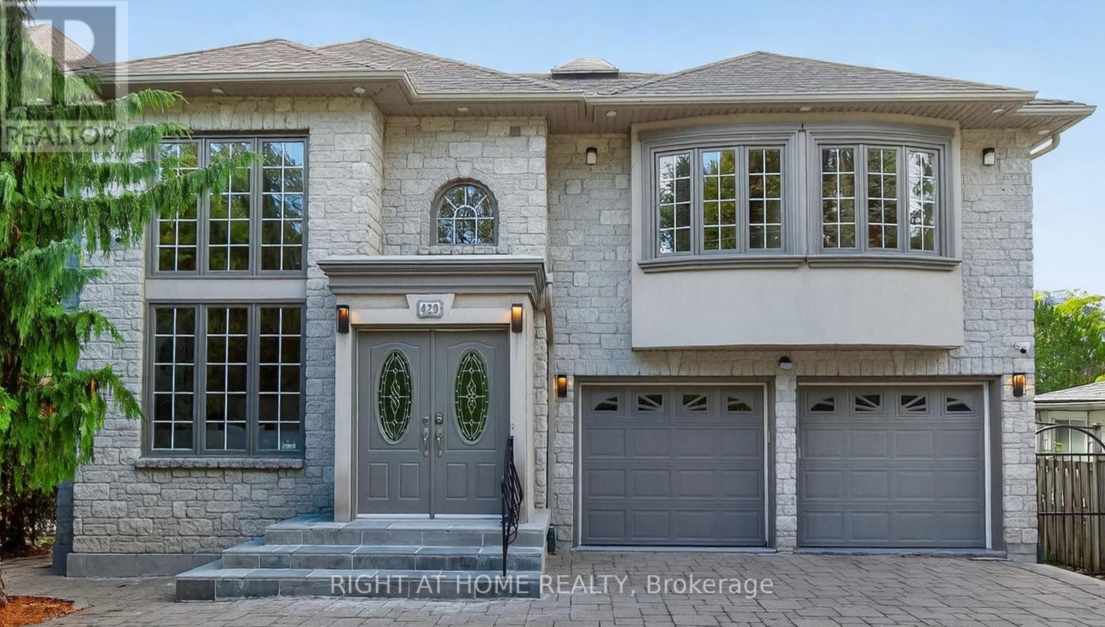 429 N Lake Rd, Richmond Hill, ON L4E 3A7