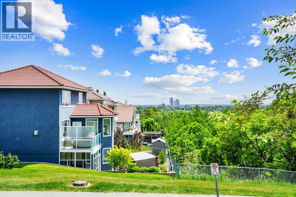 209 Patina Park SW, Calgary, AB T3H 3E3