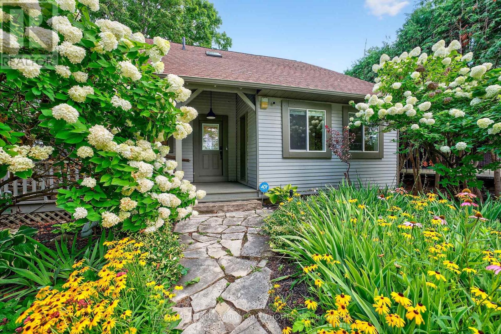 3629 Maple Grove Rd, Innisfil, ON L9S 3B2