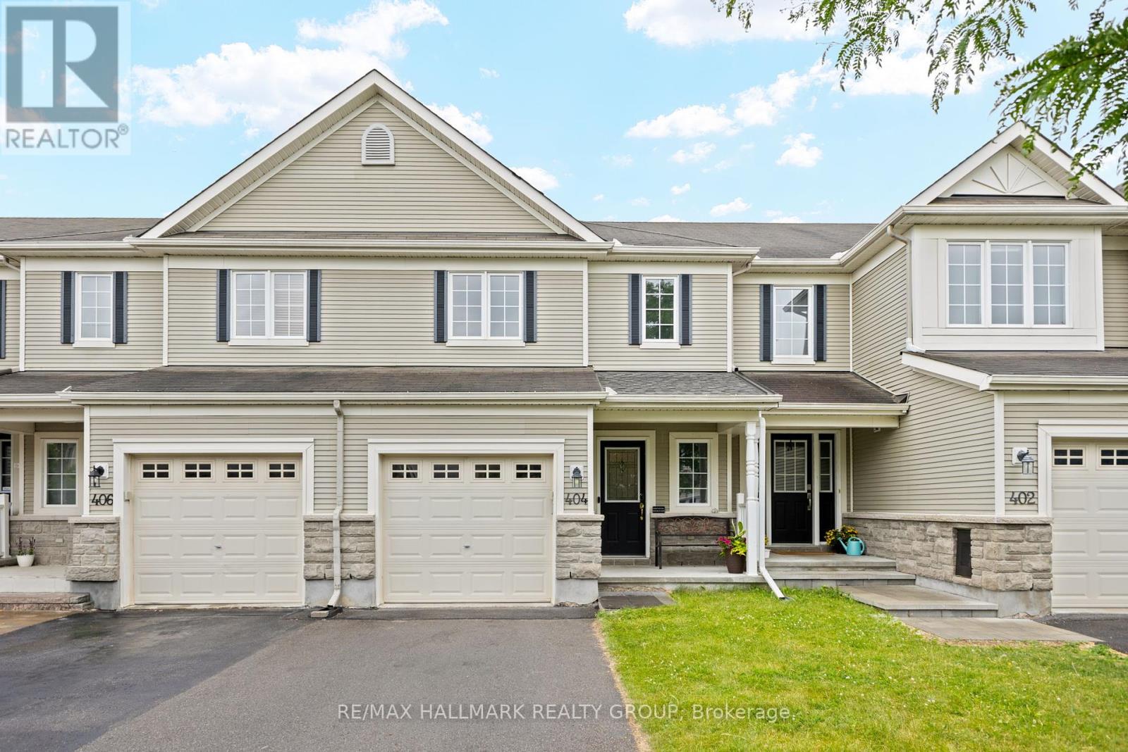 404 Wisteria Cres, Ottawa, ON K1V 0P1