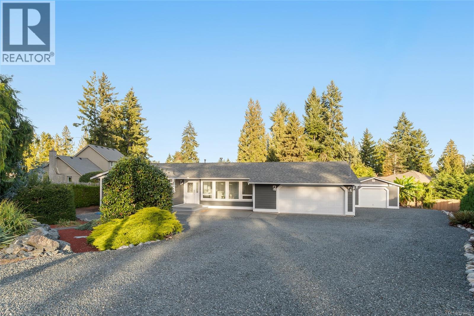 1600 Arbutus Dr, Nanoose Bay, BC V9P 9C8